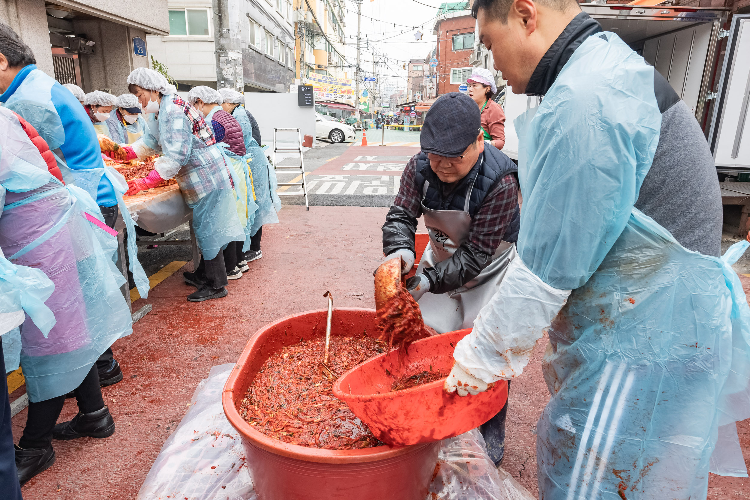 20241121-2024년 중곡제3동 특화사업 사랑의 김장나눔 20241121_8290_G_142335.jpg