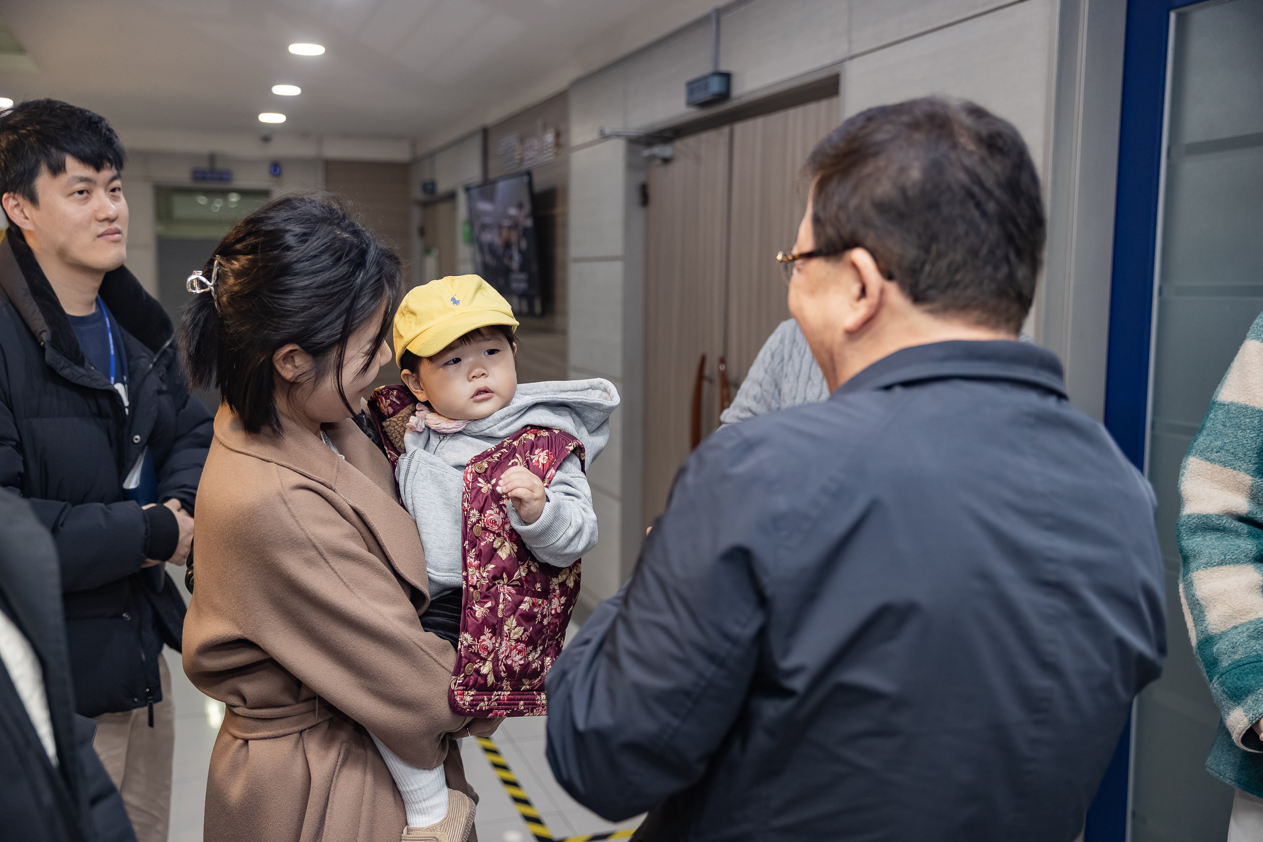 20250312-이스트폴 감사패 전달 20250312-20230_L_192132.jpg