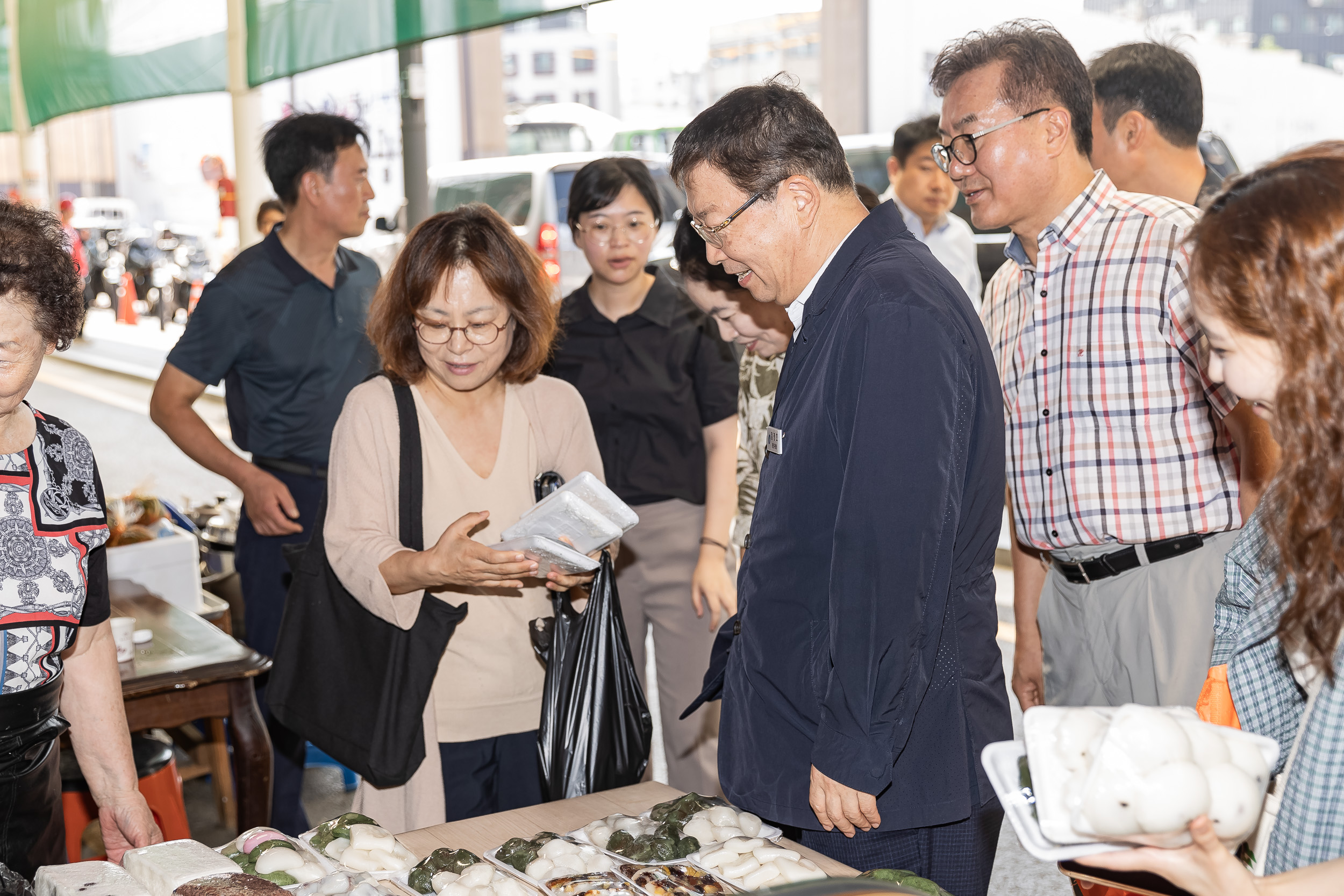 20240909-추석맞이 전통시장 장보기-영동교시장 240909-0267_G_181452.jpg