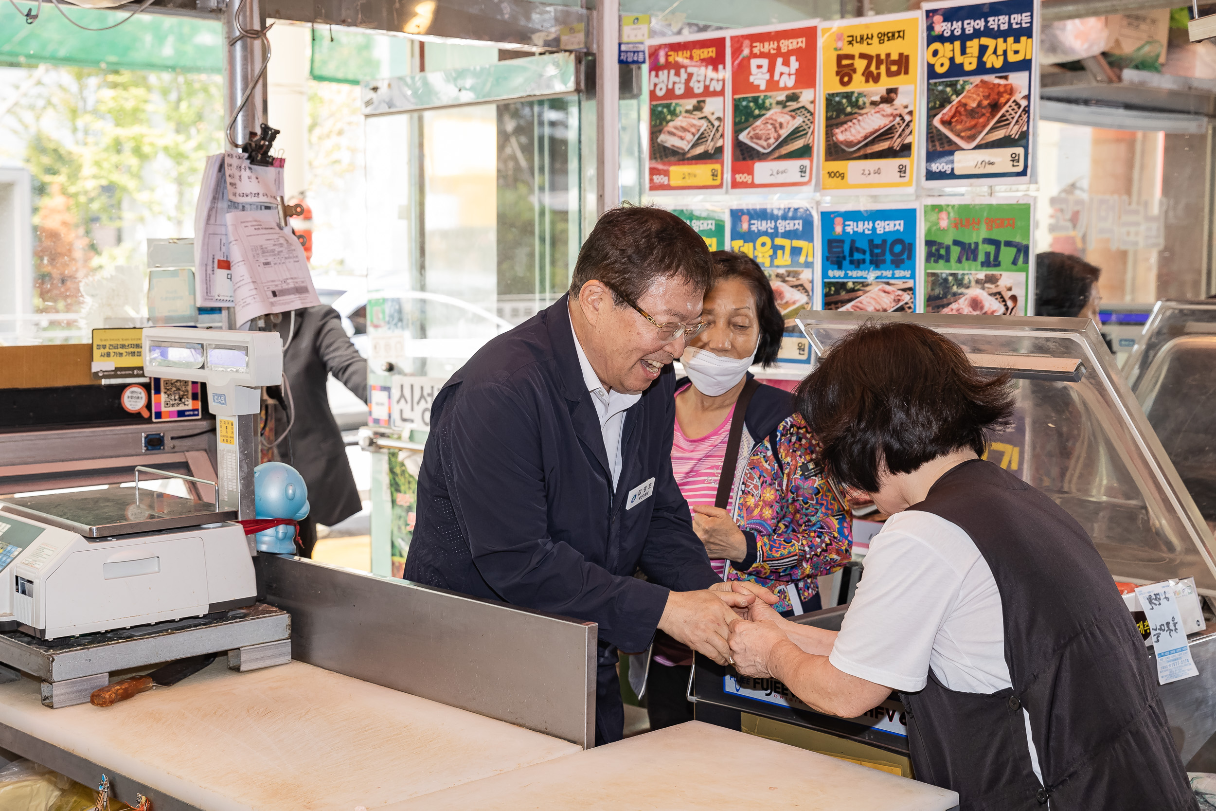 20240909-추석맞이 전통시장 장보기-영동교시장 240909-0058_G_181450.jpg