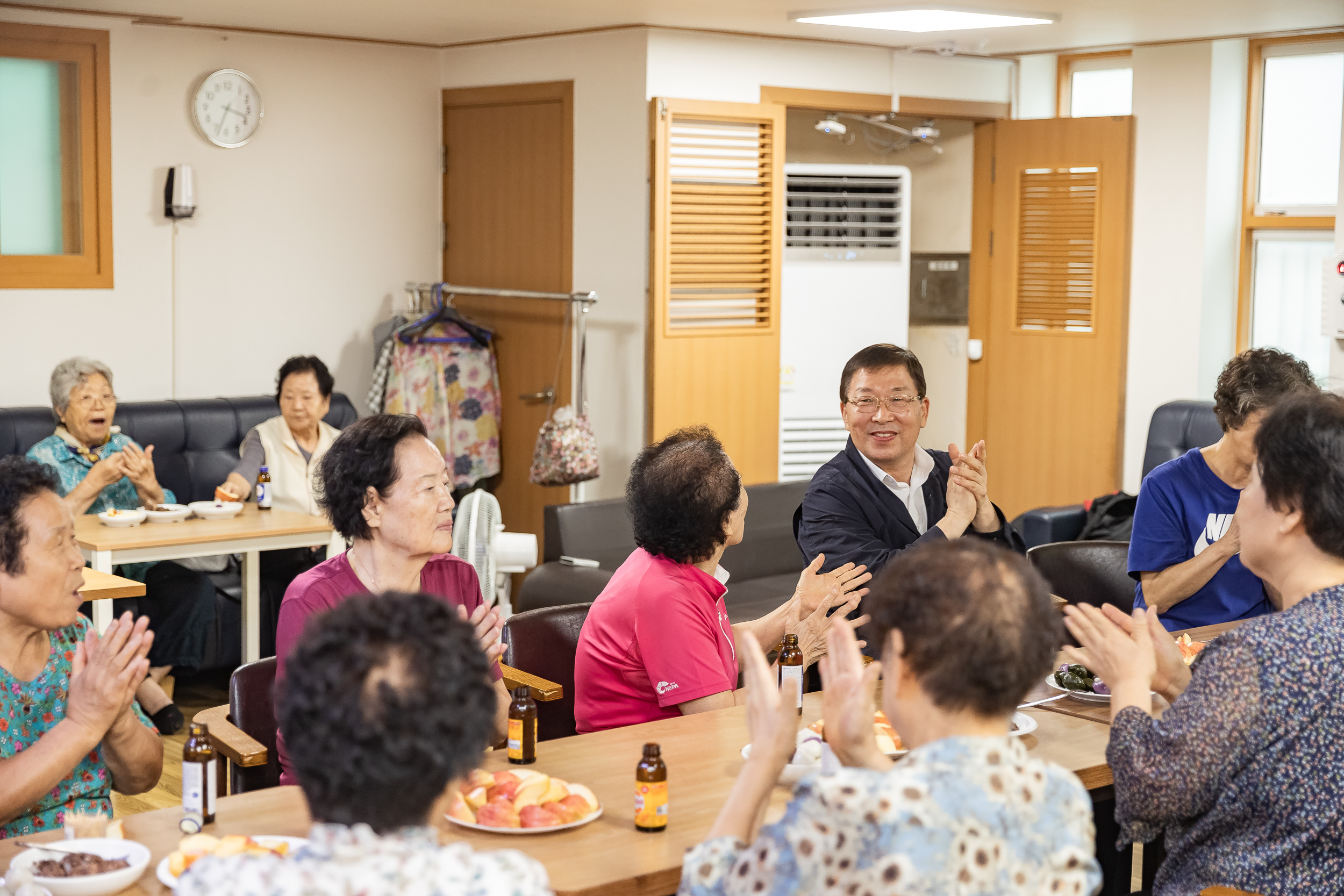 20240909-추석맞이 노인복지시설 방문-구의2동 경로당 240909-1013_G_182138.jpg