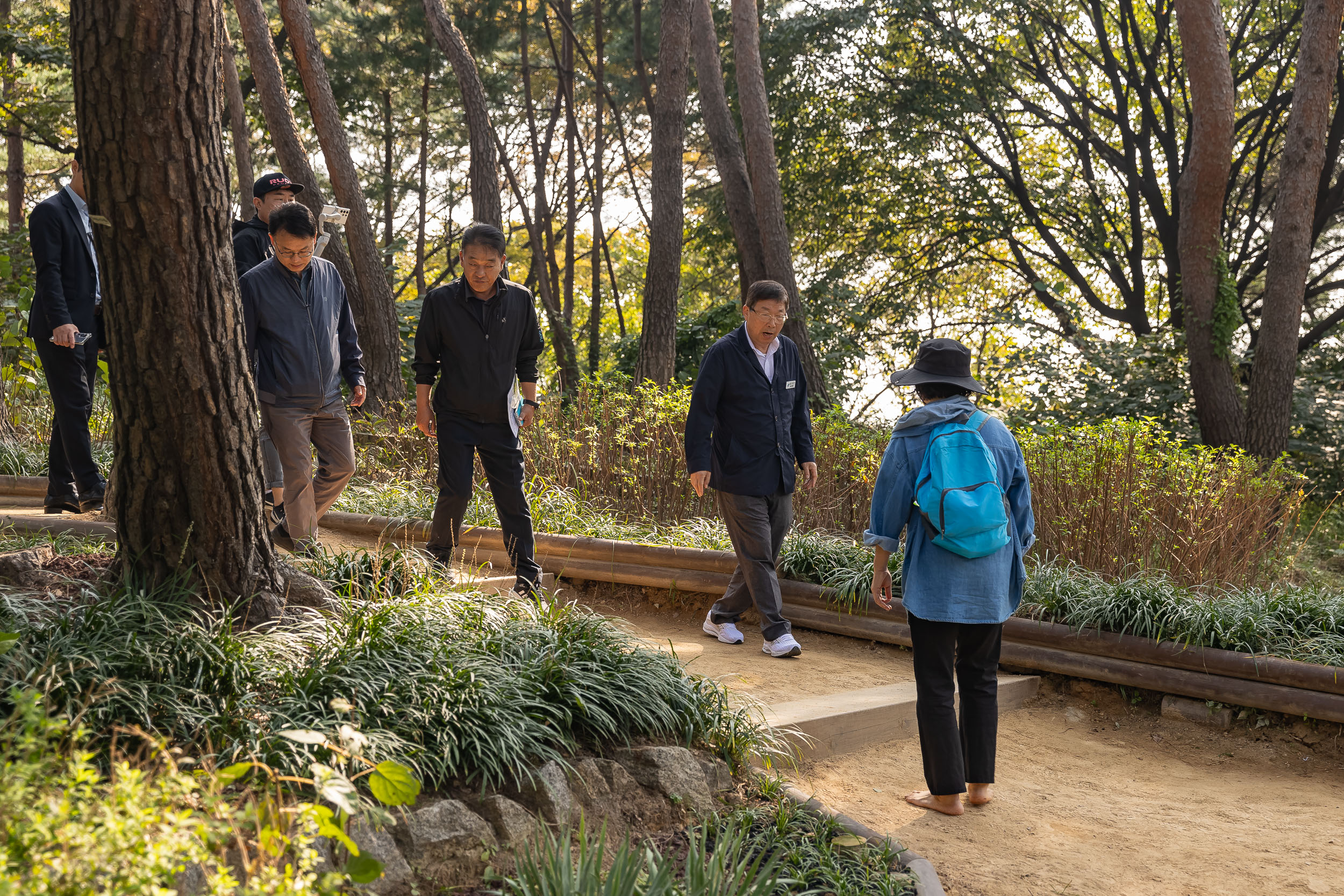 20241011-아차산 책마당 ,  소나무정원 현장방문 241011-0138_Gm_175645.jpg