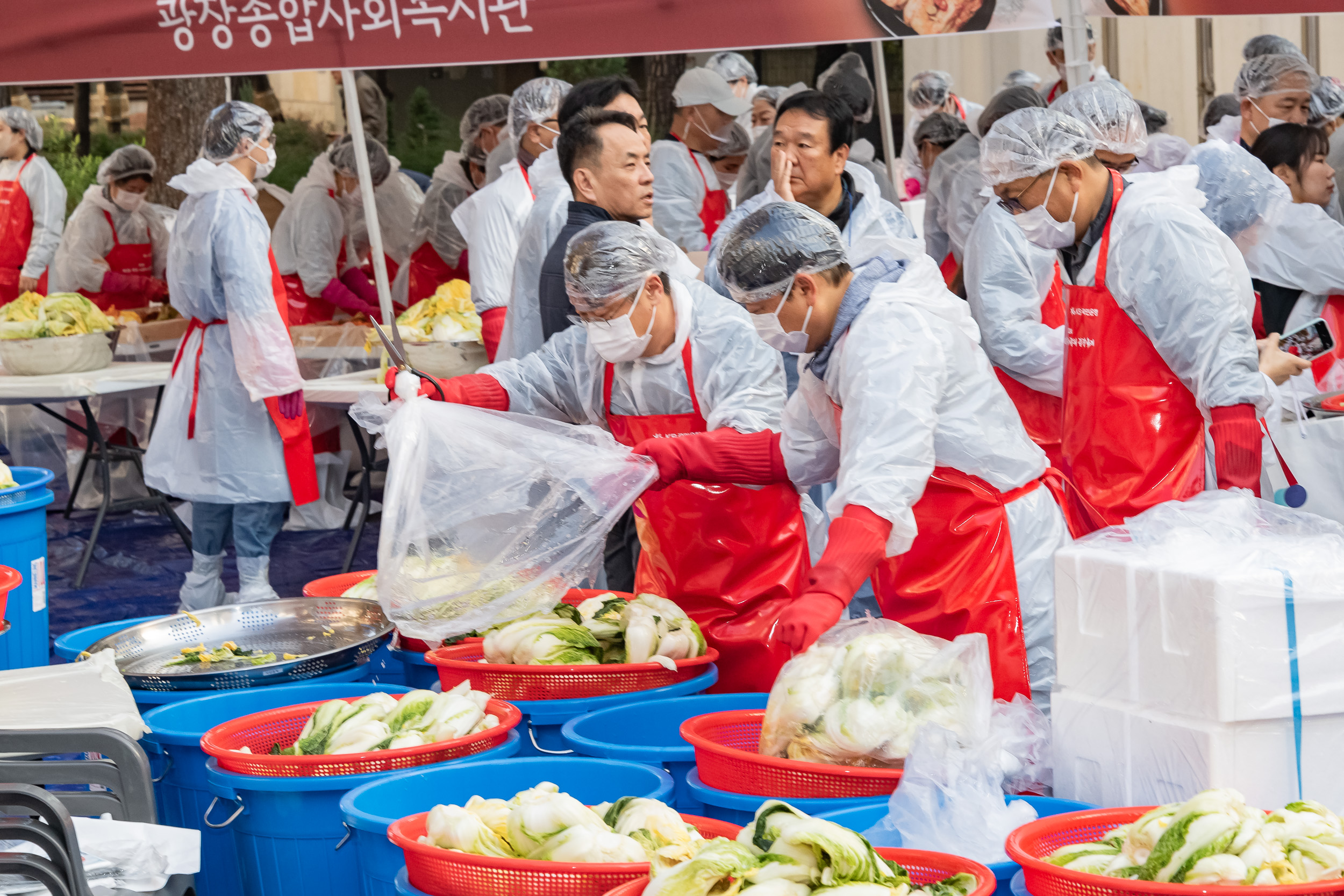 20241112-2024 제2회 광진 사랑의 김장축제 20241112_0964_G_161730.jpg