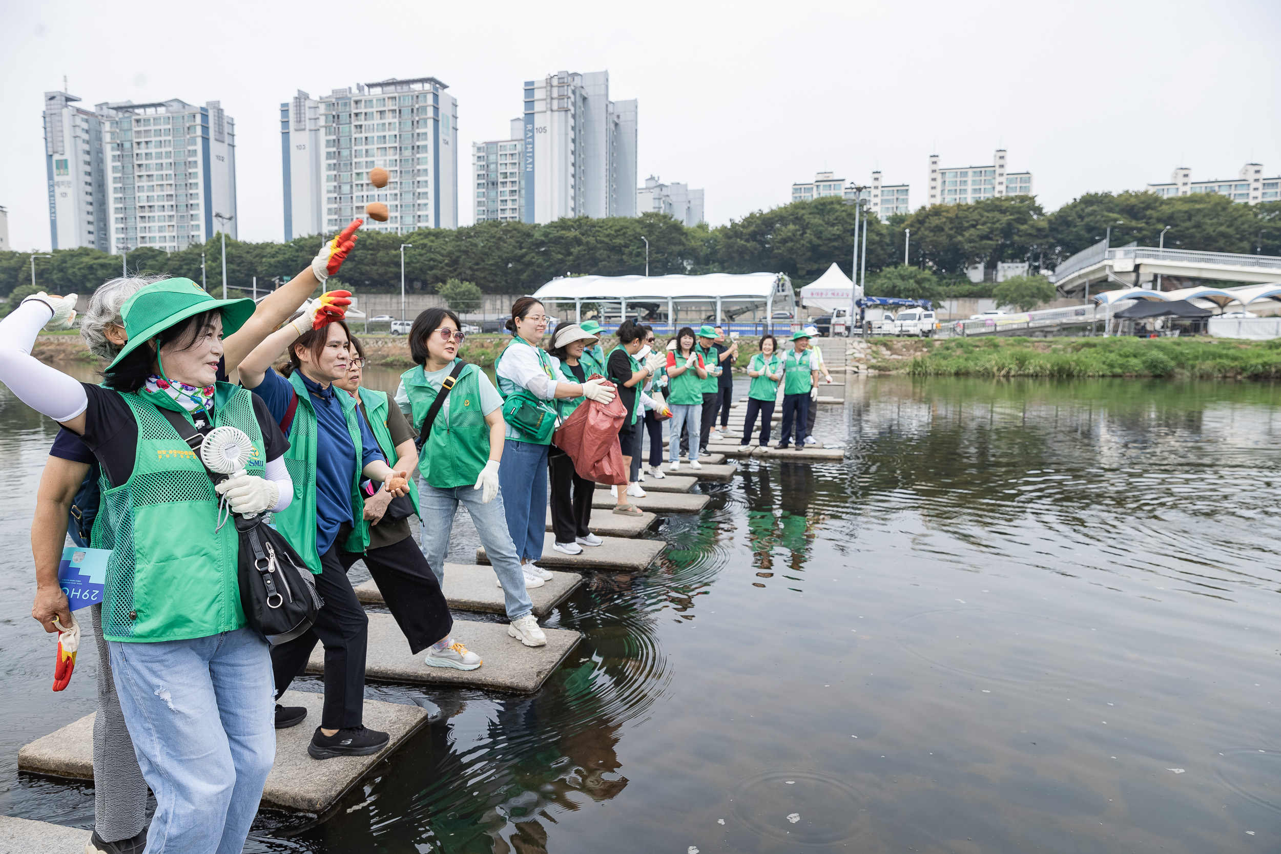 20240826-광진구새마을회 생명운동실천 중랑천변 환경정화활동 240826-0471_G_205827.jpg