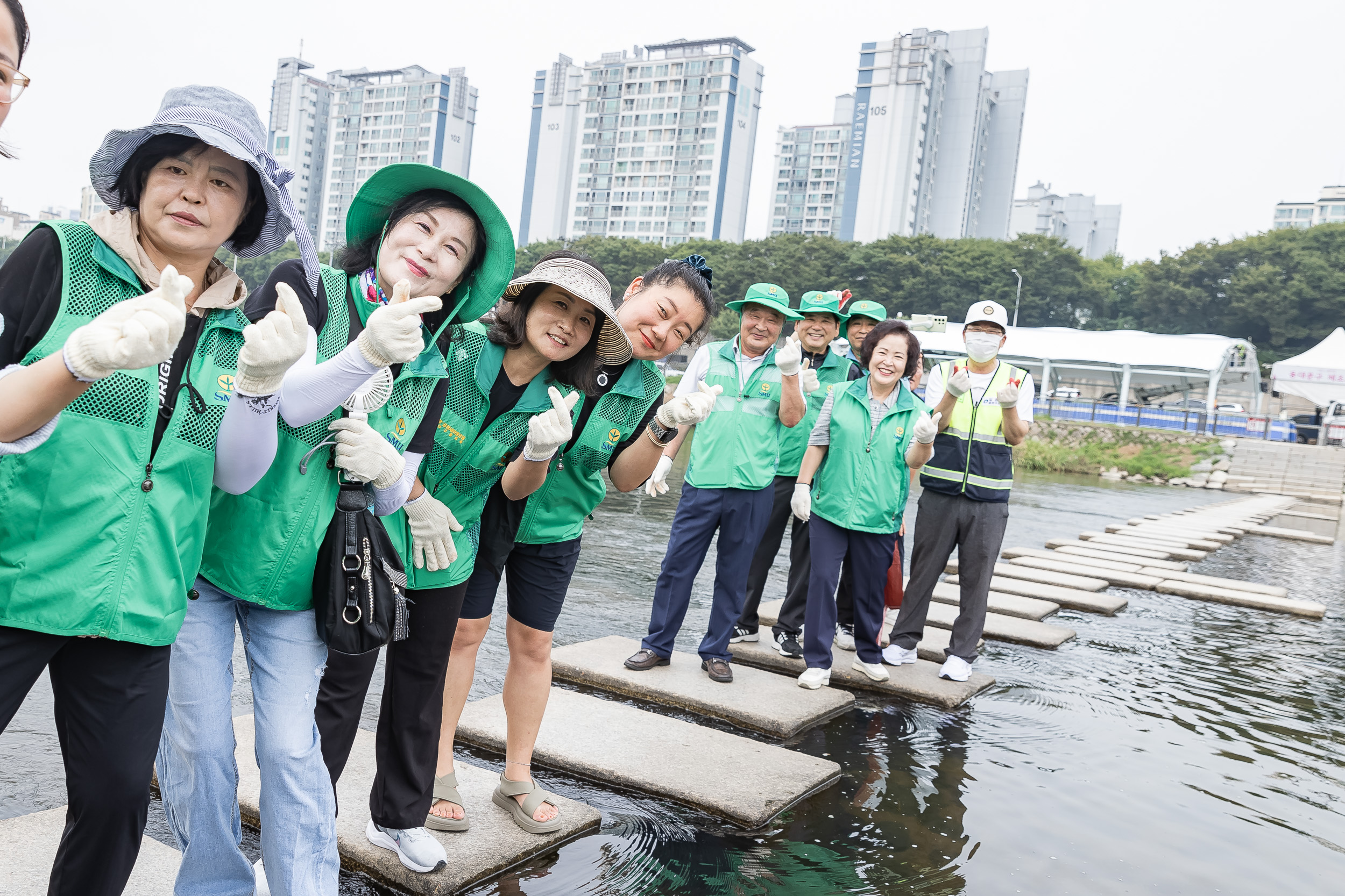 20240826-광진구새마을회 생명운동실천 중랑천변 환경정화활동 240826-0517_G_205828.jpg