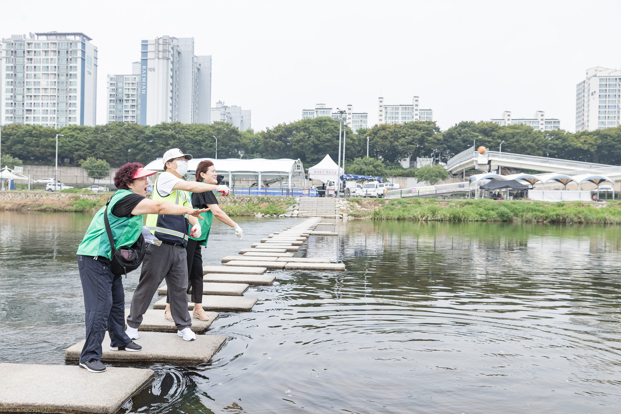 20240826-광진구새마을회 생명운동실천 중랑천변 환경정화활동 240826-0585_G_205829.jpg