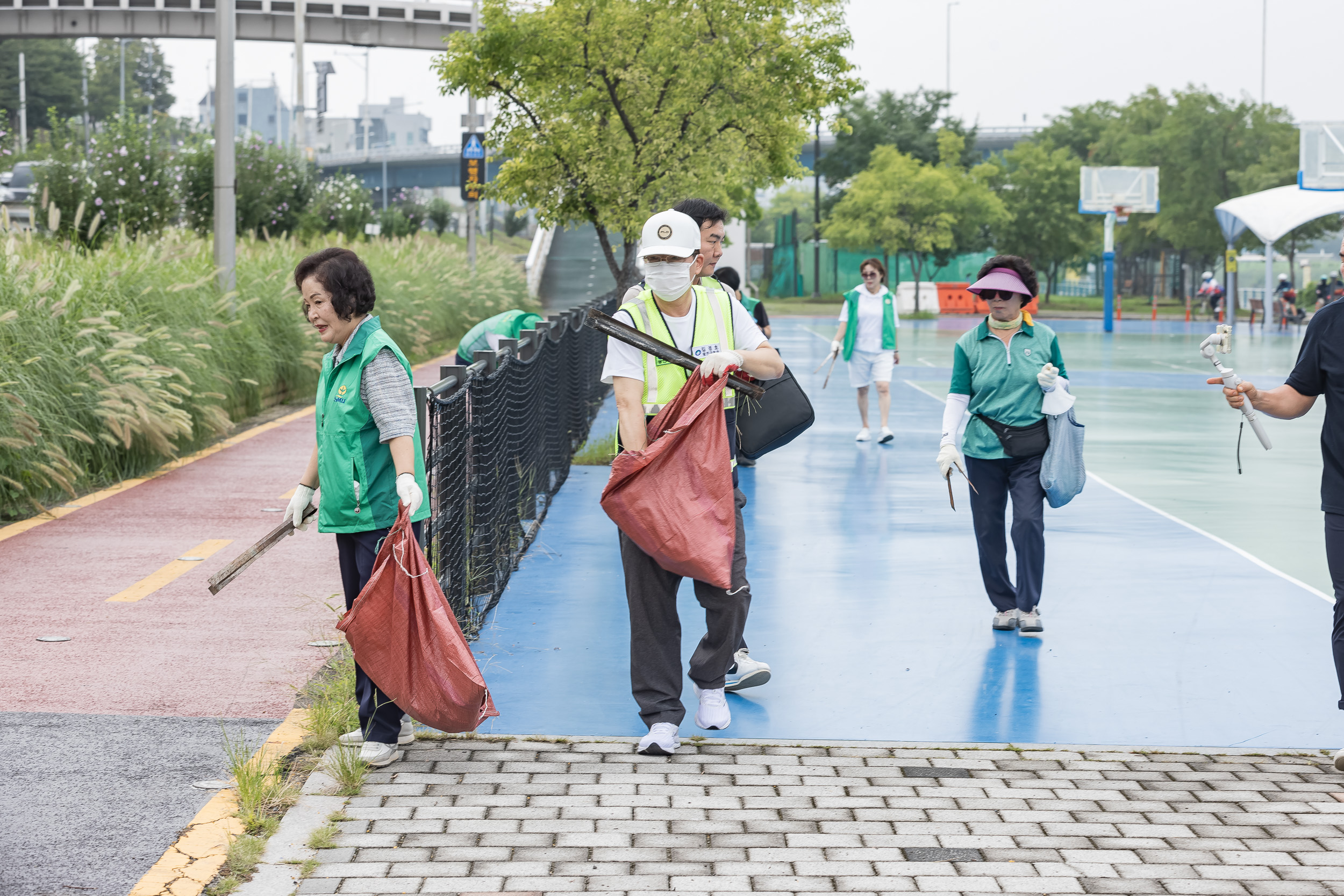 20240826-광진구새마을회 생명운동실천 중랑천변 환경정화활동 240826-0773_G_205832.jpg