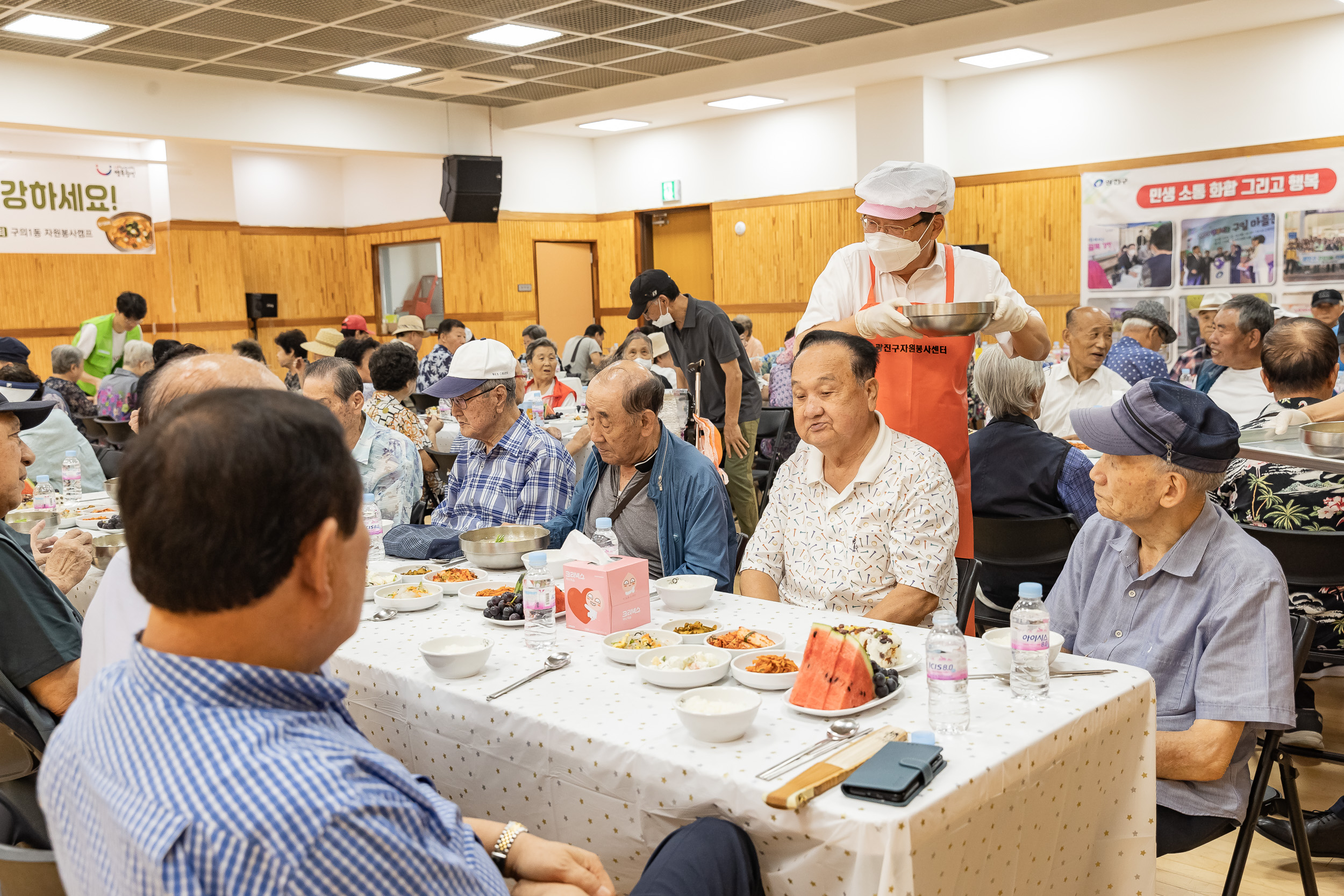 20240814-구의1동 자원봉사캠프 경로당 어르신 식사대접 240814-0194_G_145741.jpg