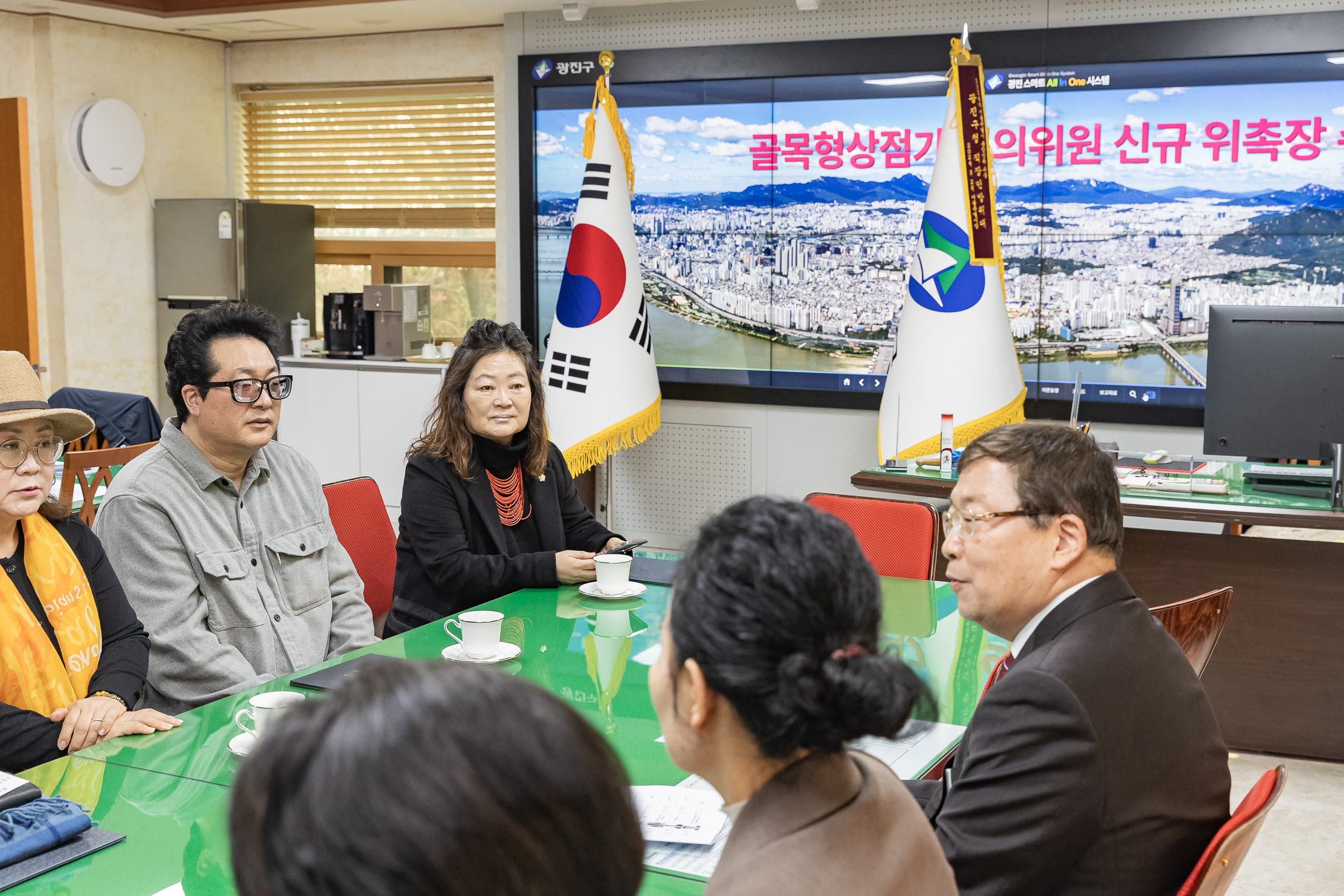 20250120-골목형상점가 심의위원 신규 위촉장 수여식 2025120_4620_G_213742.jpg
