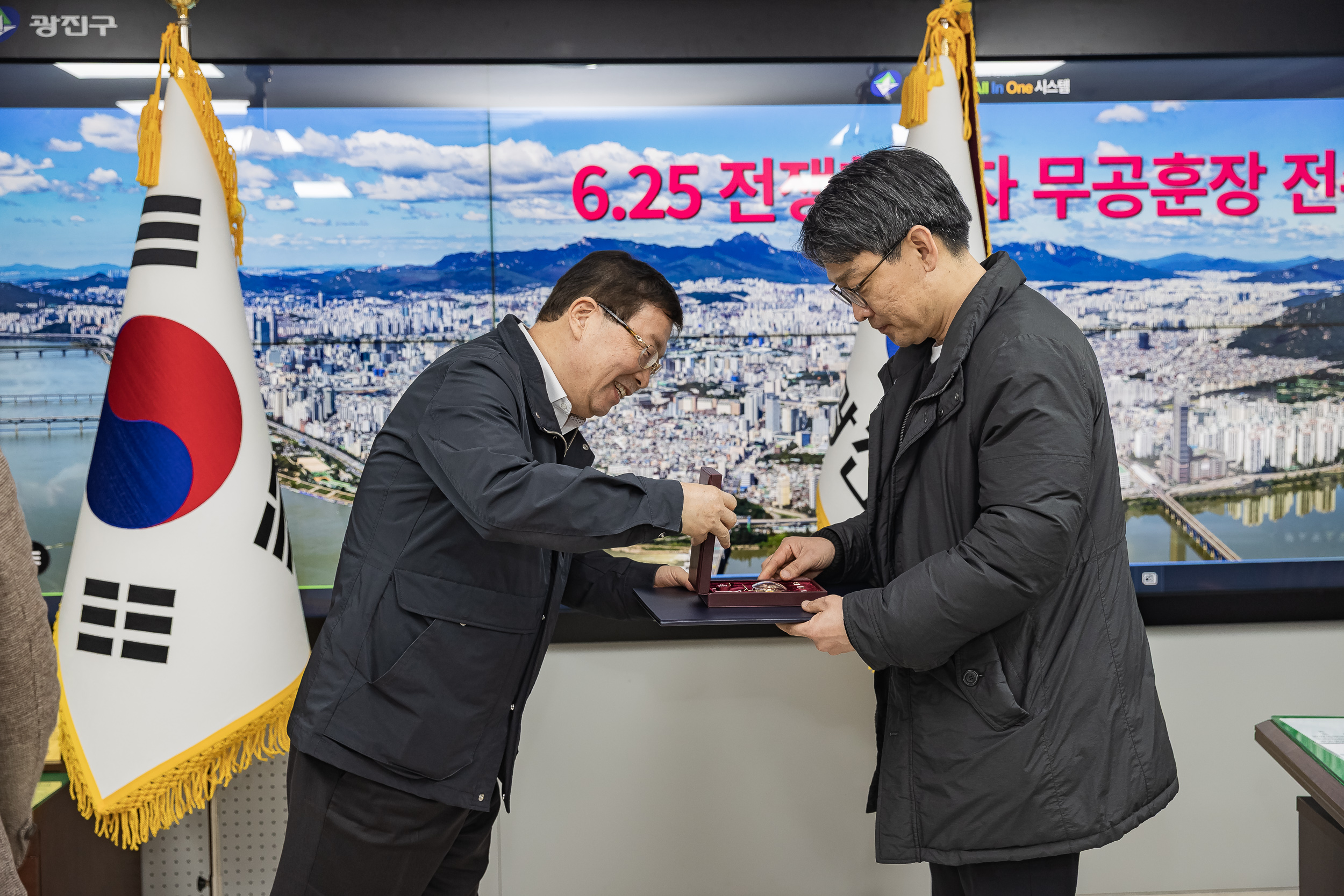 20250312-6.25 전쟁 참전자 무공훈장 전수 20250312-20542_L_192555.jpg