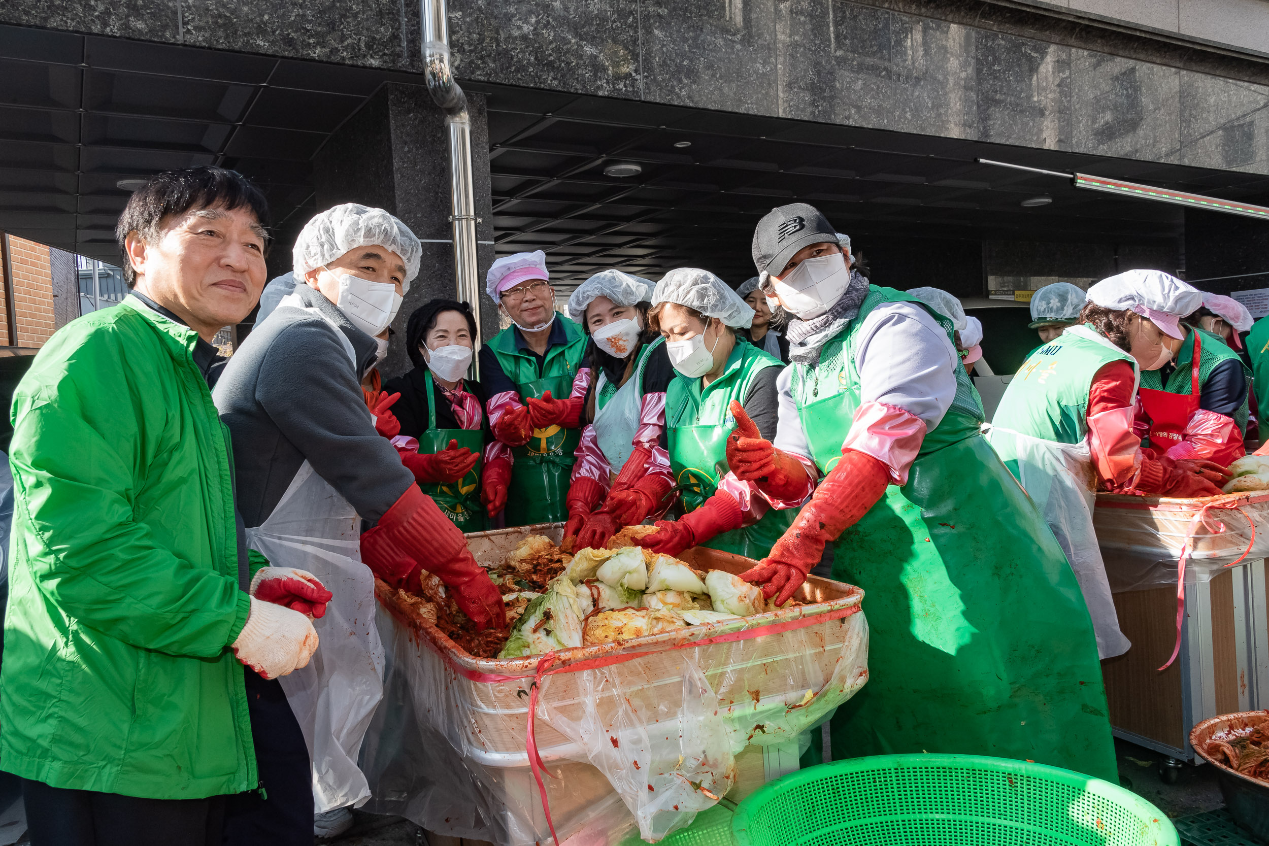 20241113-광진구 따뜻한 겨울나기 '사랑의 김장 담가드리기' 20241113_2850_G_162236.jpg