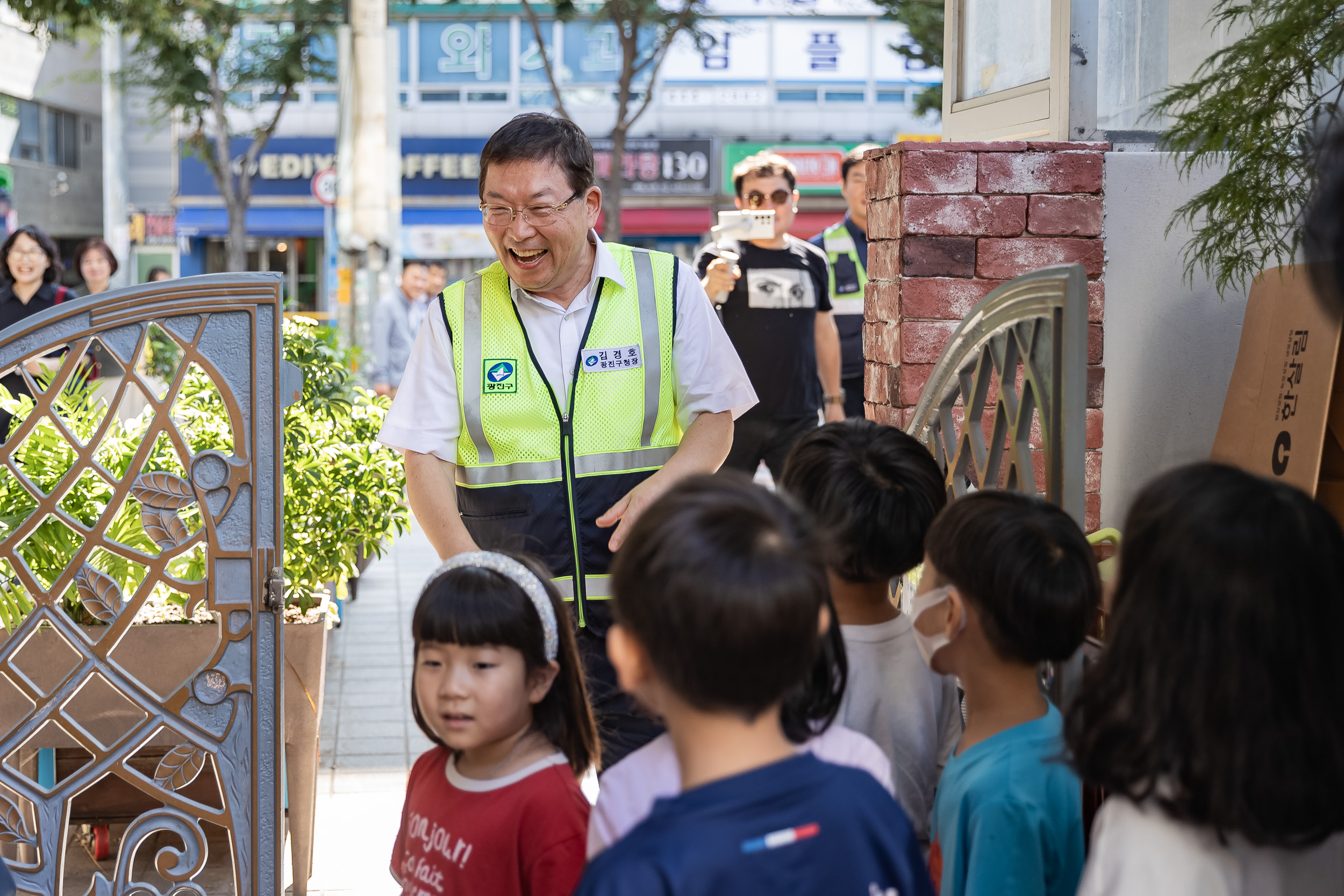 20240904-자양복개천길 보행환경개선사업, 신자초등학교 인근 차로재구획 현장 방문 240904-1668_G_112138.jpg