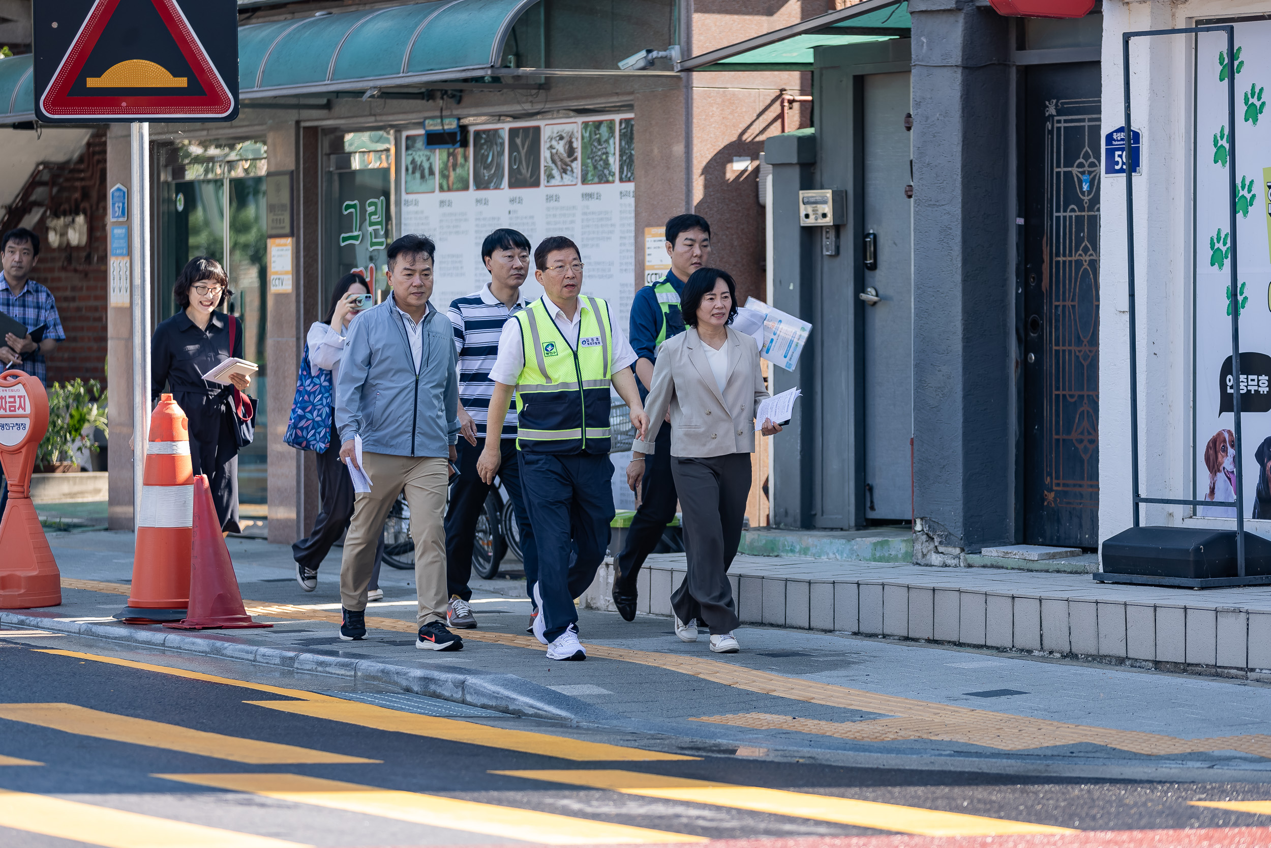 20240904-자양복개천길 보행환경개선사업, 신자초등학교 인근 차로재구획 현장 방문 240904-0883_G_112135.jpg