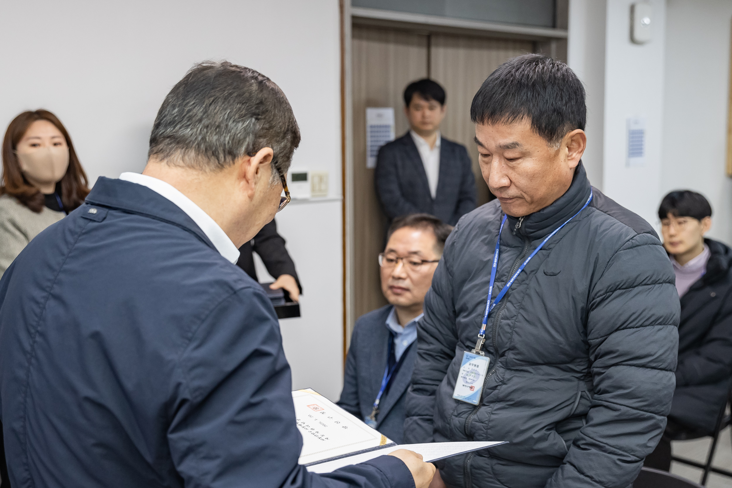 20250120-2025년 상반기 6급이하 기술직 정기인사 발령장 수여식 2025120_1768_G_212836.jpg