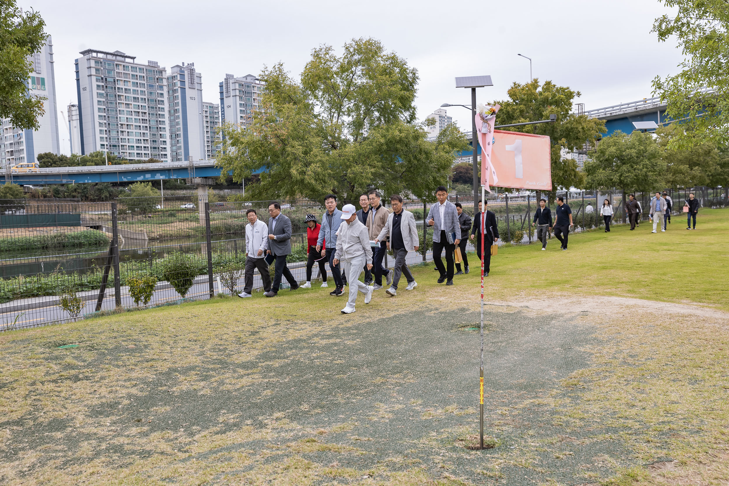 20241014-제8회 광진구협회장배 파크골프대회 241014-0500_Gm_190219.jpg