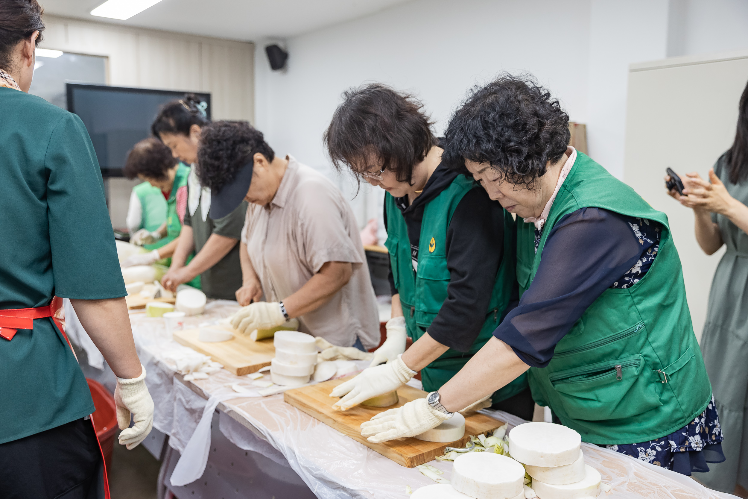 20240911-추석맞이 관내어르신 사랑의 밑반찬 만들어드리기 240911-0981_G_224230.jpg