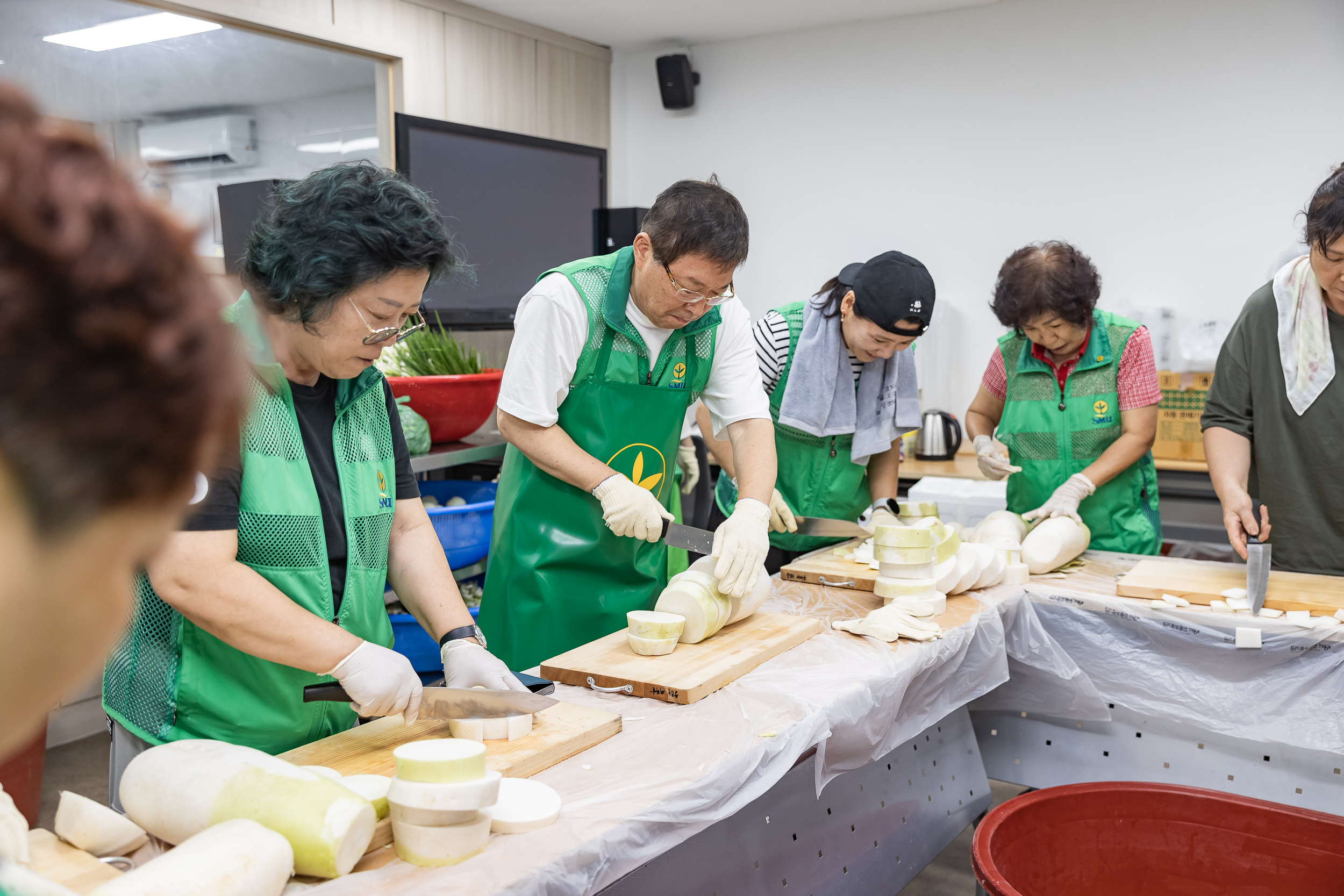 20240911-추석맞이 관내어르신 사랑의 밑반찬 만들어드리기 240911-0984_G_224230.jpg