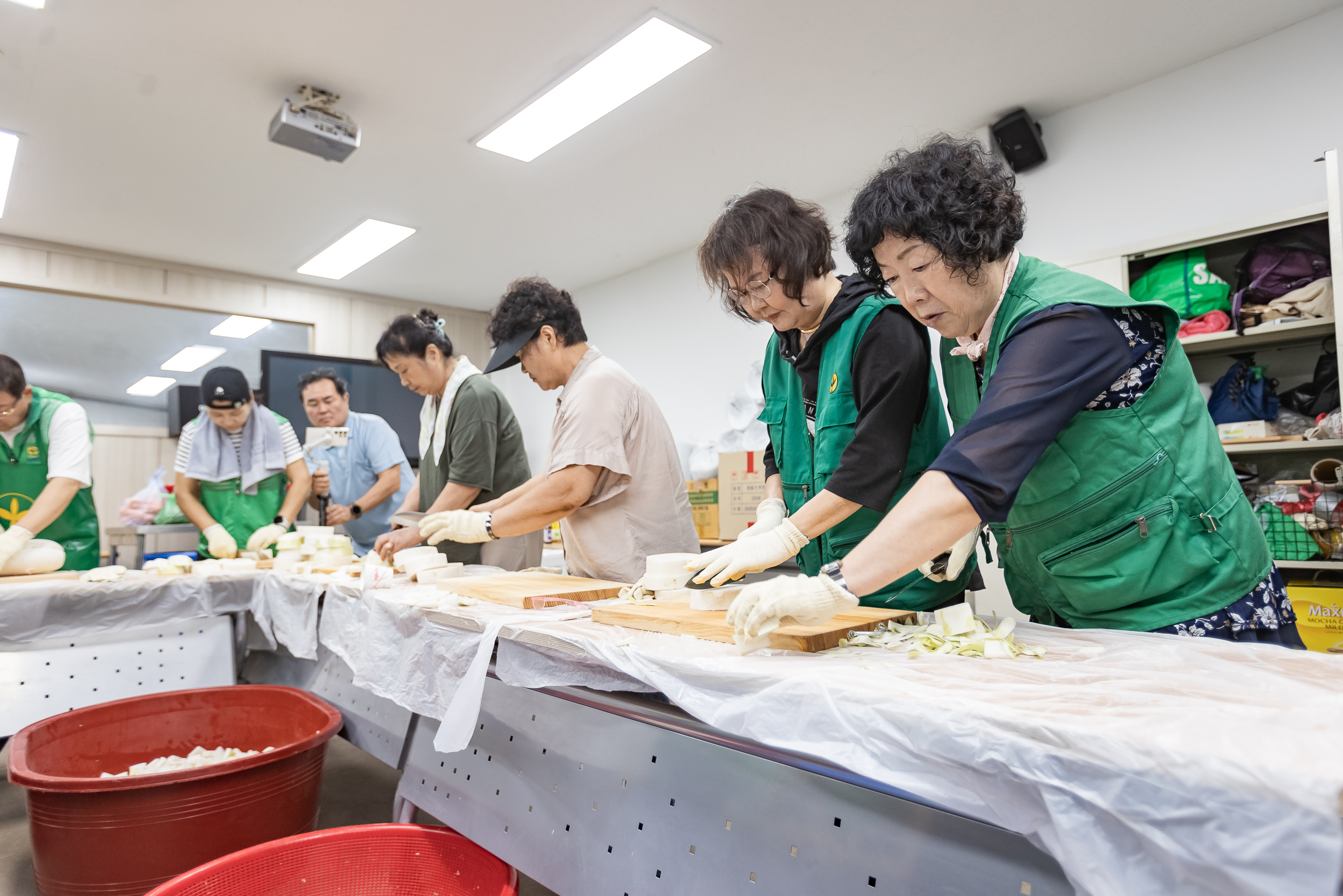 20240911-추석맞이 관내어르신 사랑의 밑반찬 만들어드리기 240911-1028_G_224230.jpg