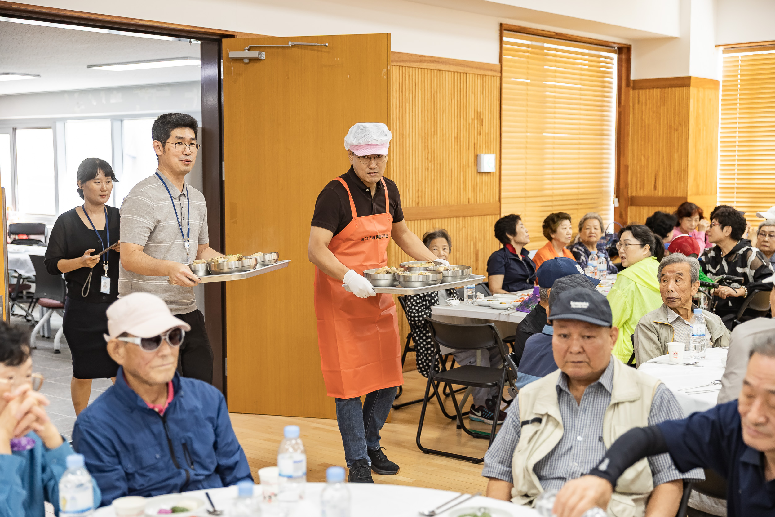 20250923-구의1동 자원봉사캠프 삼계탕 나눔 20250923-37877_L_161209.jpg