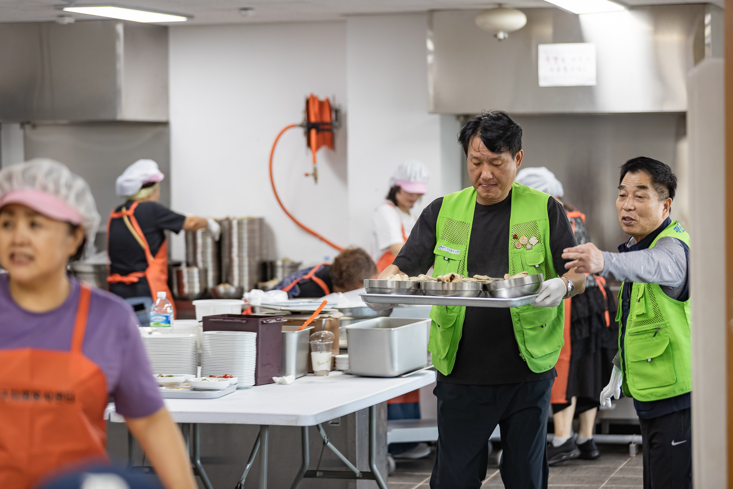 20250923-구의1동 자원봉사캠프 삼계탕 나눔 20250923-37902_L_161209.jpg