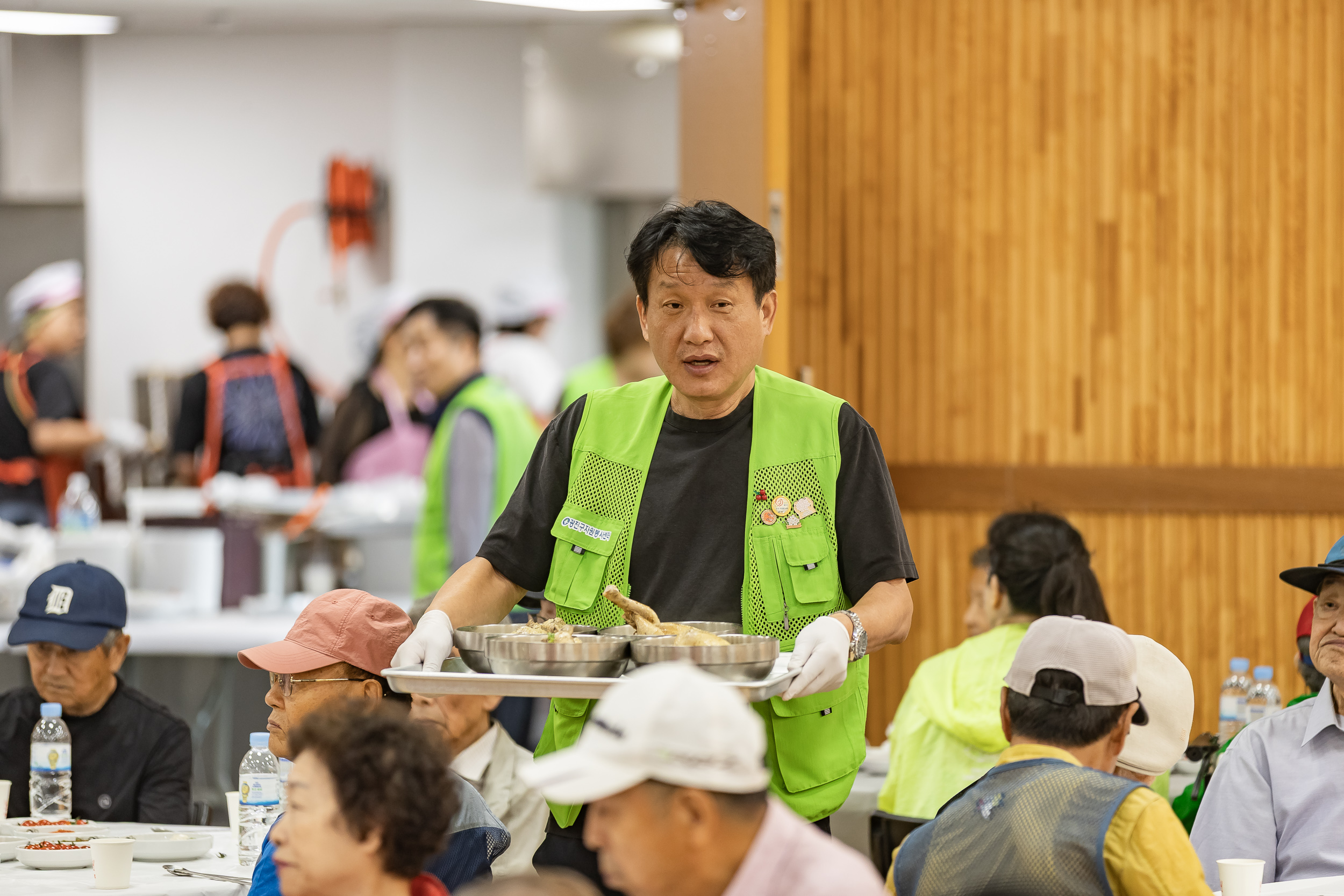20250923-구의1동 자원봉사캠프 삼계탕 나눔 20250923-37923_L_161209.jpg