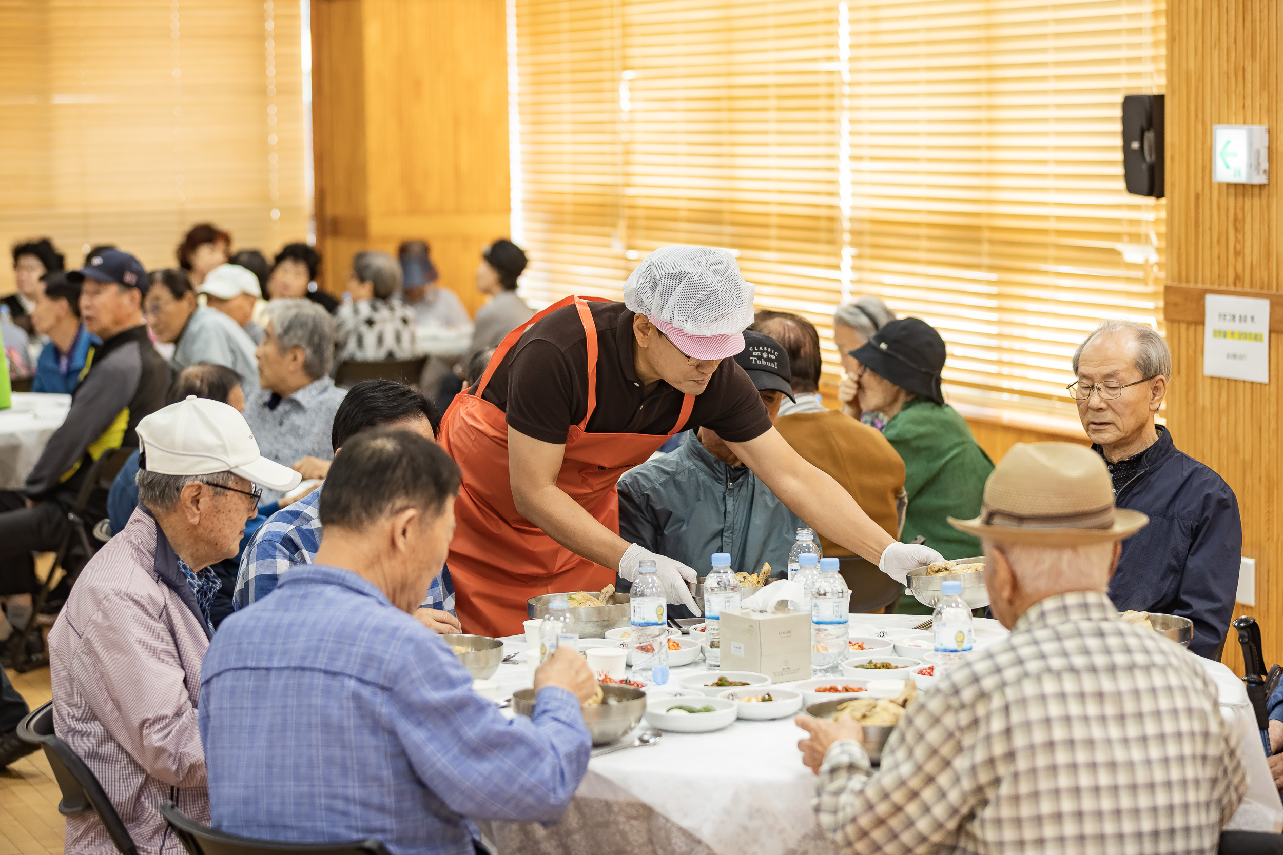 20250923-구의1동 자원봉사캠프 삼계탕 나눔 20250923-37965_L_161209.jpg