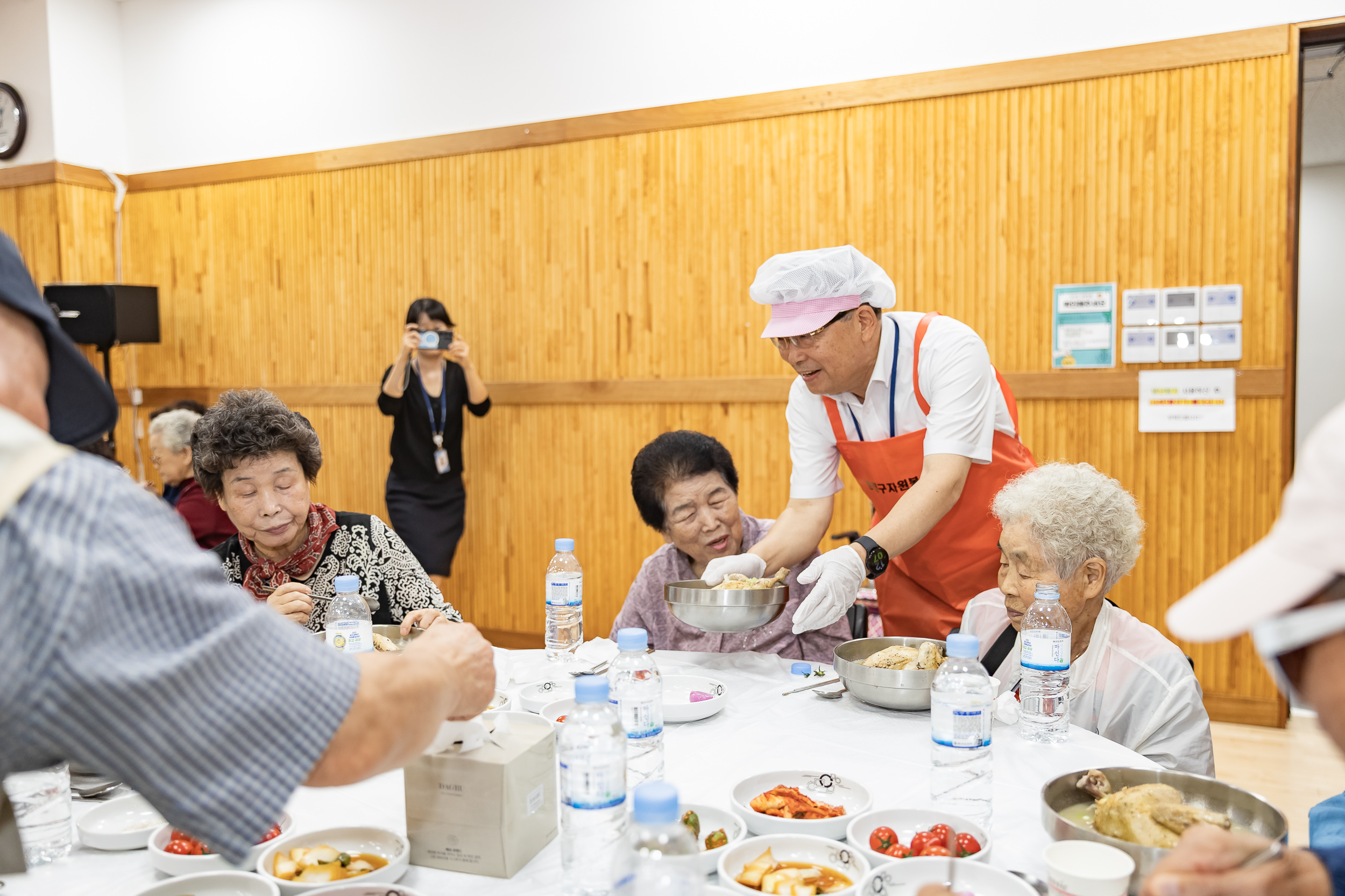 20250923-구의1동 자원봉사캠프 삼계탕 나눔 20250923-37991_L_161210.jpg