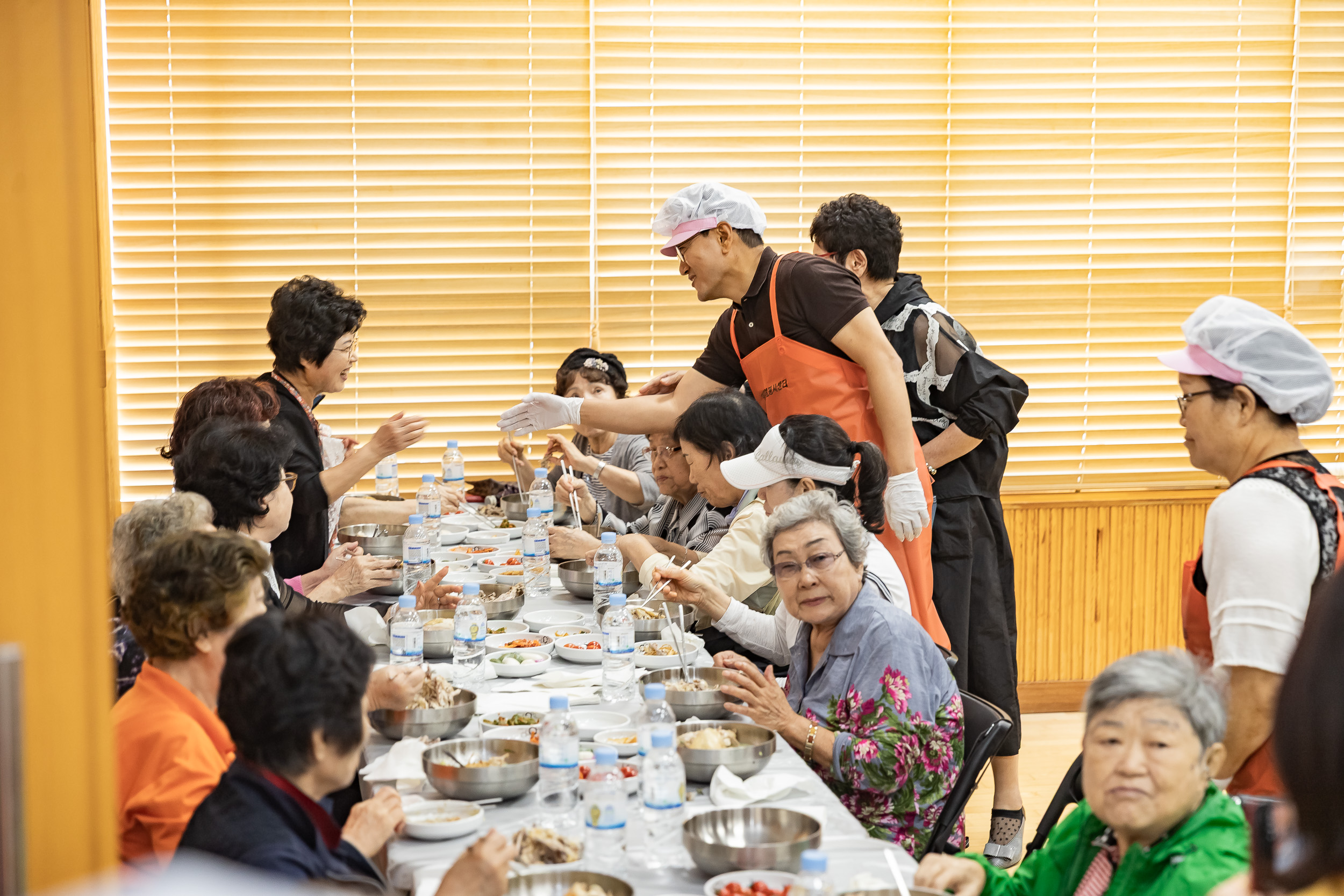 20250923-구의1동 자원봉사캠프 삼계탕 나눔 20250923-38109_L_161210.jpg