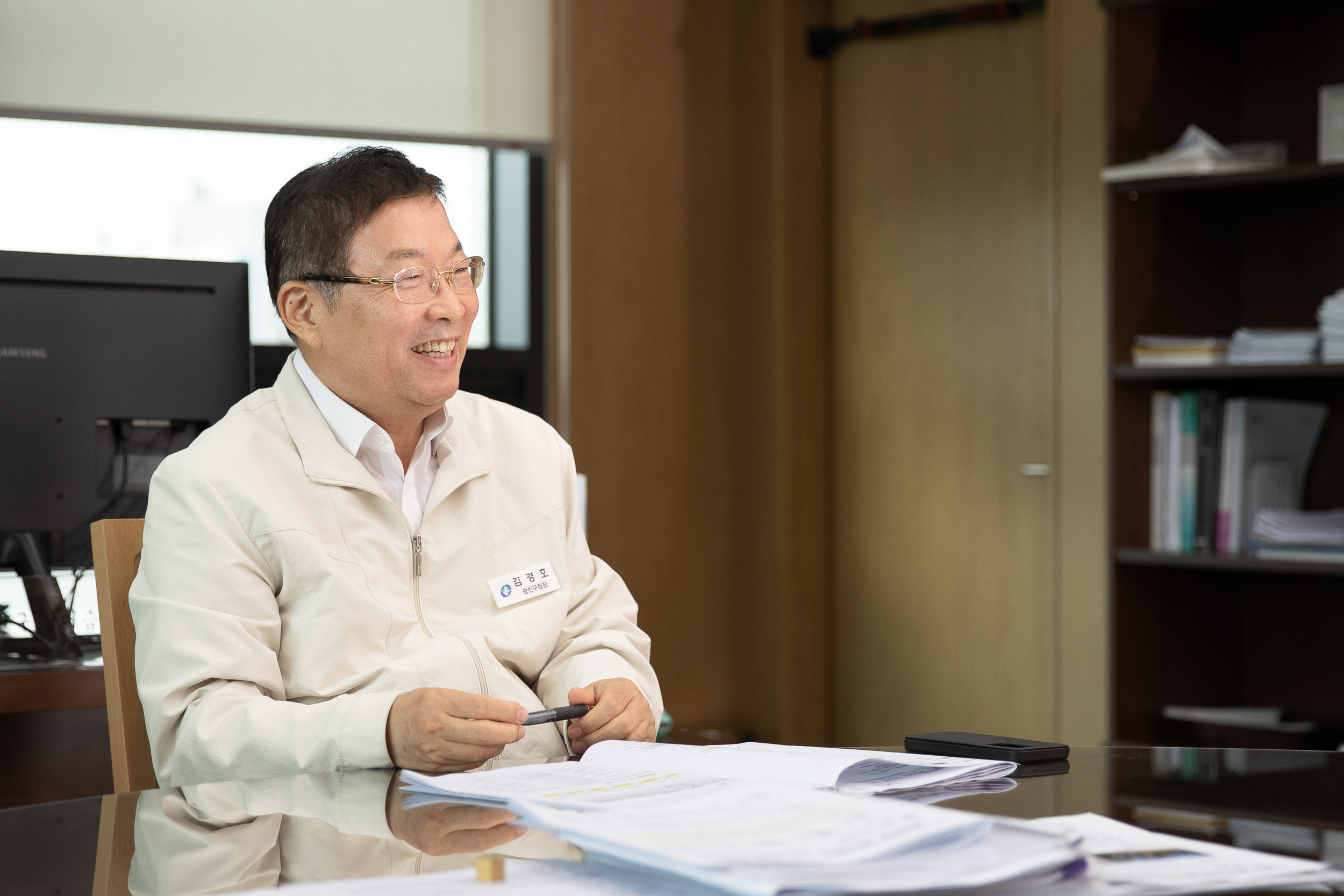 20251014-서울신문과 인터뷰중인 광진구청장 20251014-55591_M2 (1)_L_202407.jpg