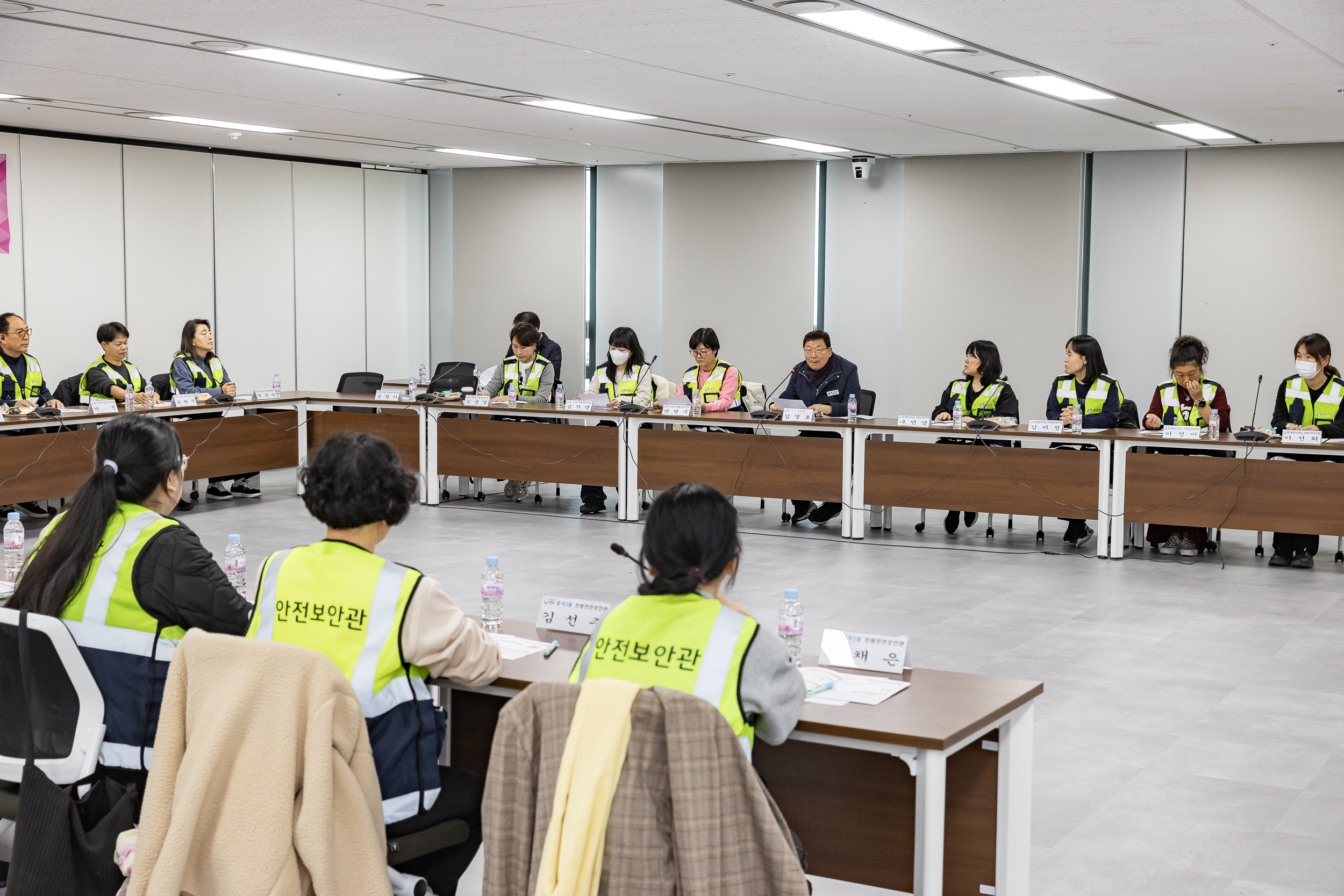20251113-2025년 하반기 민원안전보안관 간담회 20251113-4987_L_122248.jpg