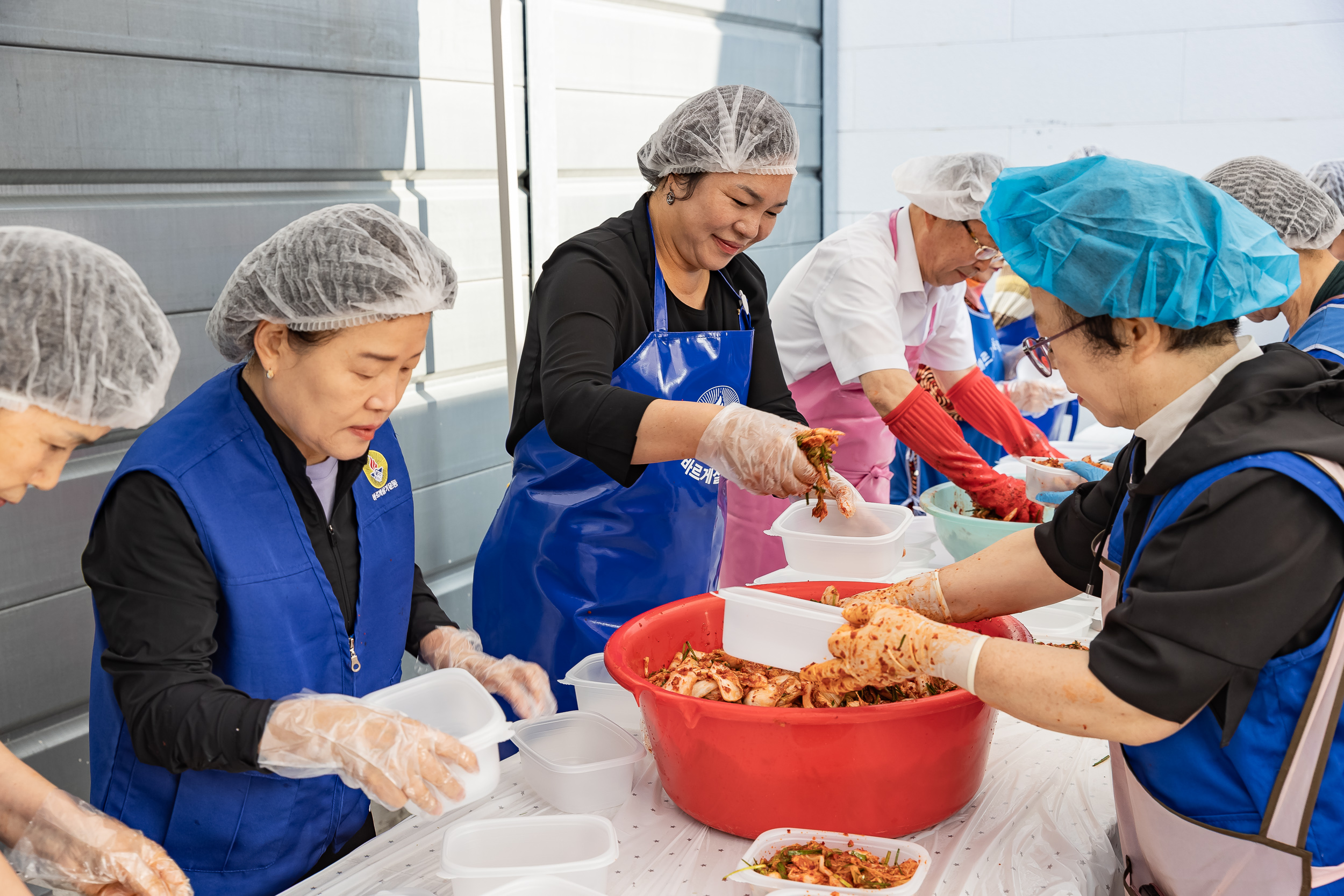 20251001-바르게살기운동 광진구협의회 어려운 이웃 밑반찬 만들어드리기 20251001-51987_L_134246.jpg