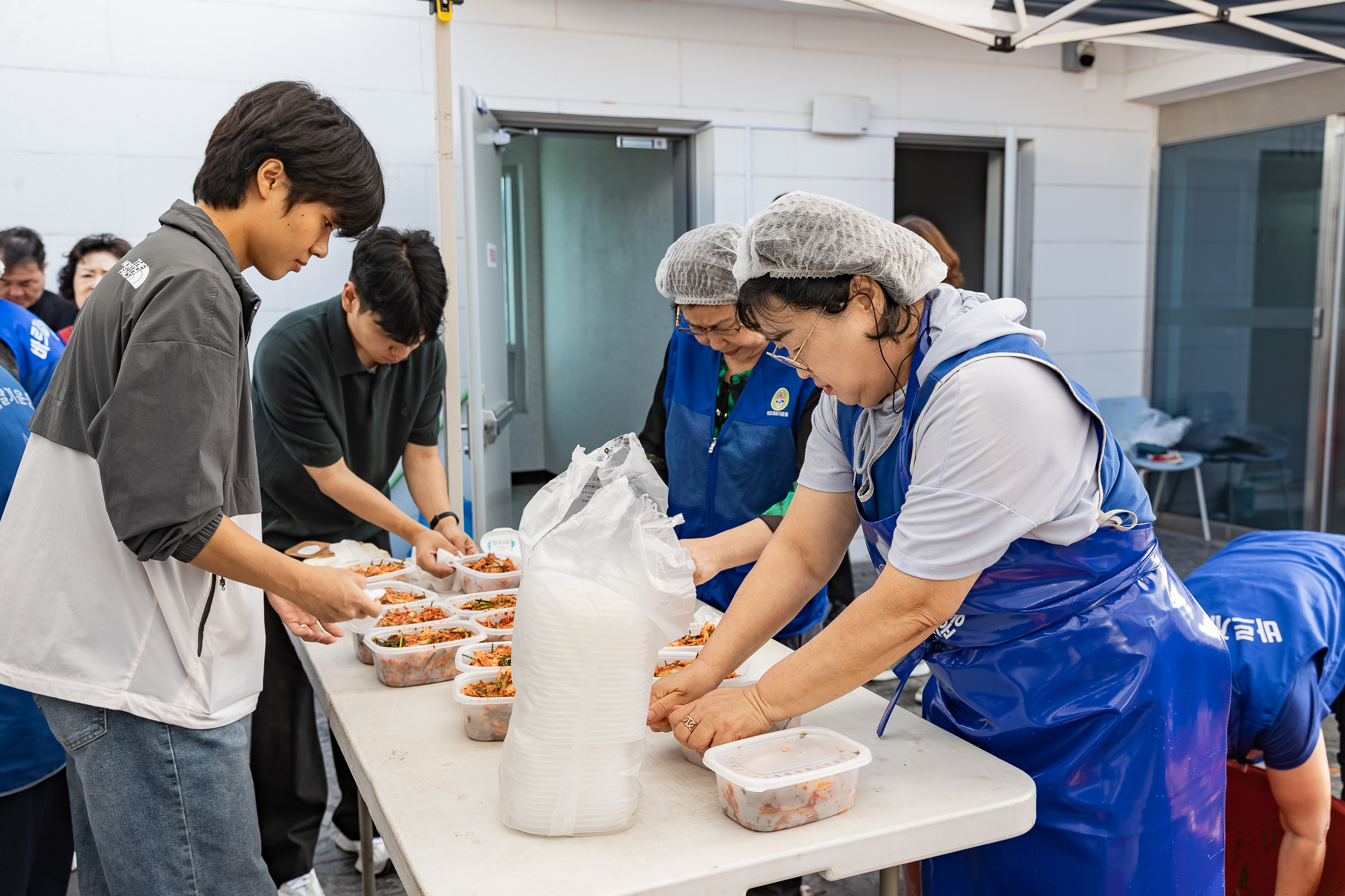20251001-바르게살기운동 광진구협의회 어려운 이웃 밑반찬 만들어드리기 20251001-51996_L_134246.jpg