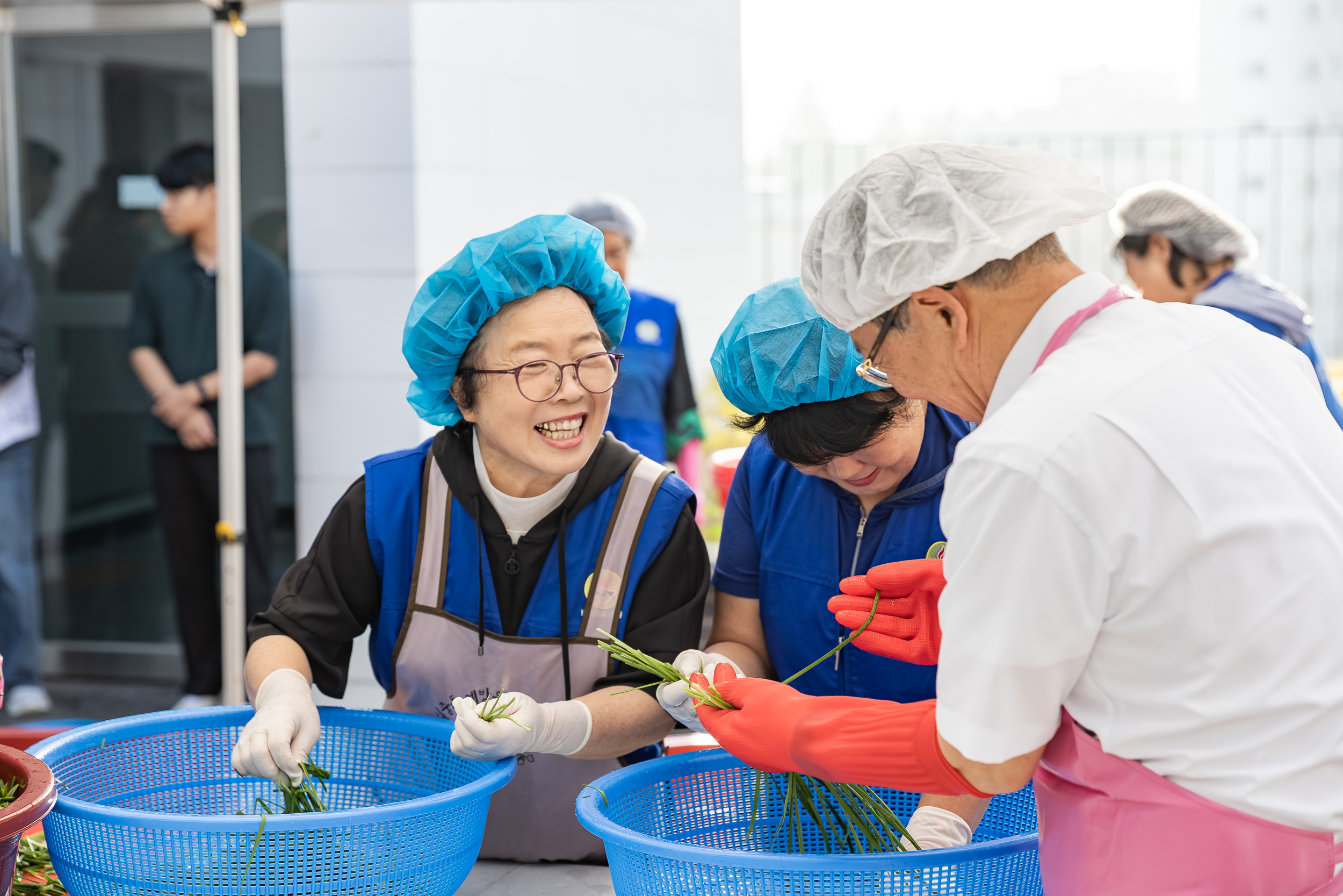 20251001-바르게살기운동 광진구협의회 어려운 이웃 밑반찬 만들어드리기 20251001-51809_L_134245.jpg