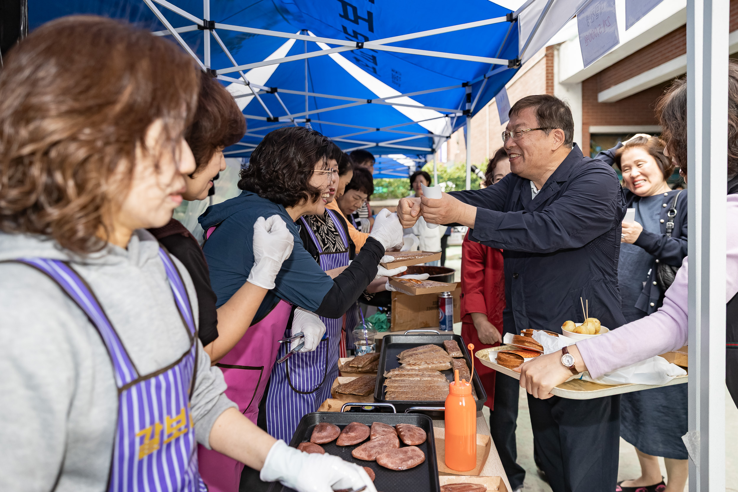 20251018-난치병 환우의 치료를 통한 생명 살리기 제3차 갈보리교회 사랑의 장터 20251018-61217_L_203417.jpg