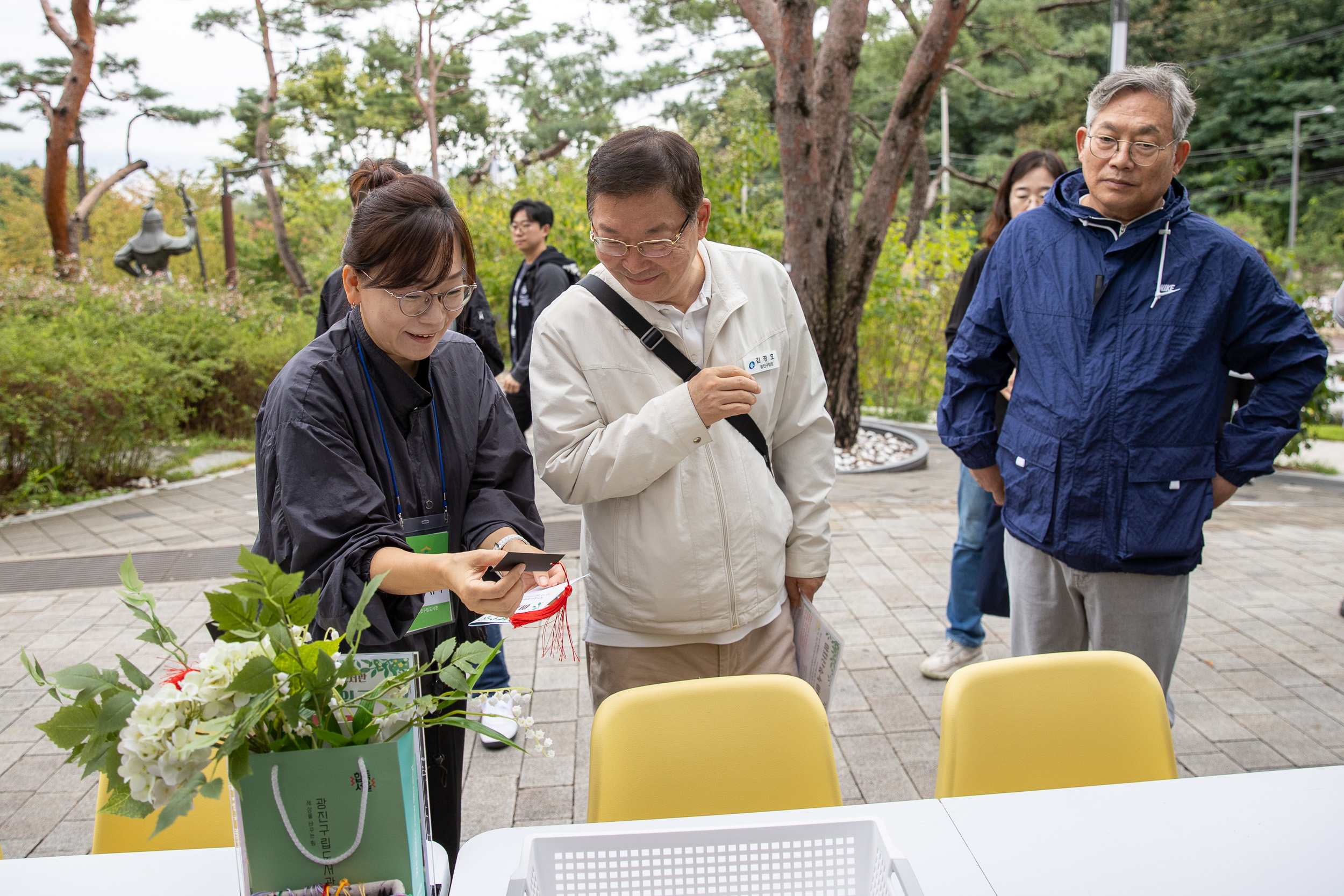 20251012-가을날 아차산숲속 야외도서관 20251012-54289_L_154444.jpg