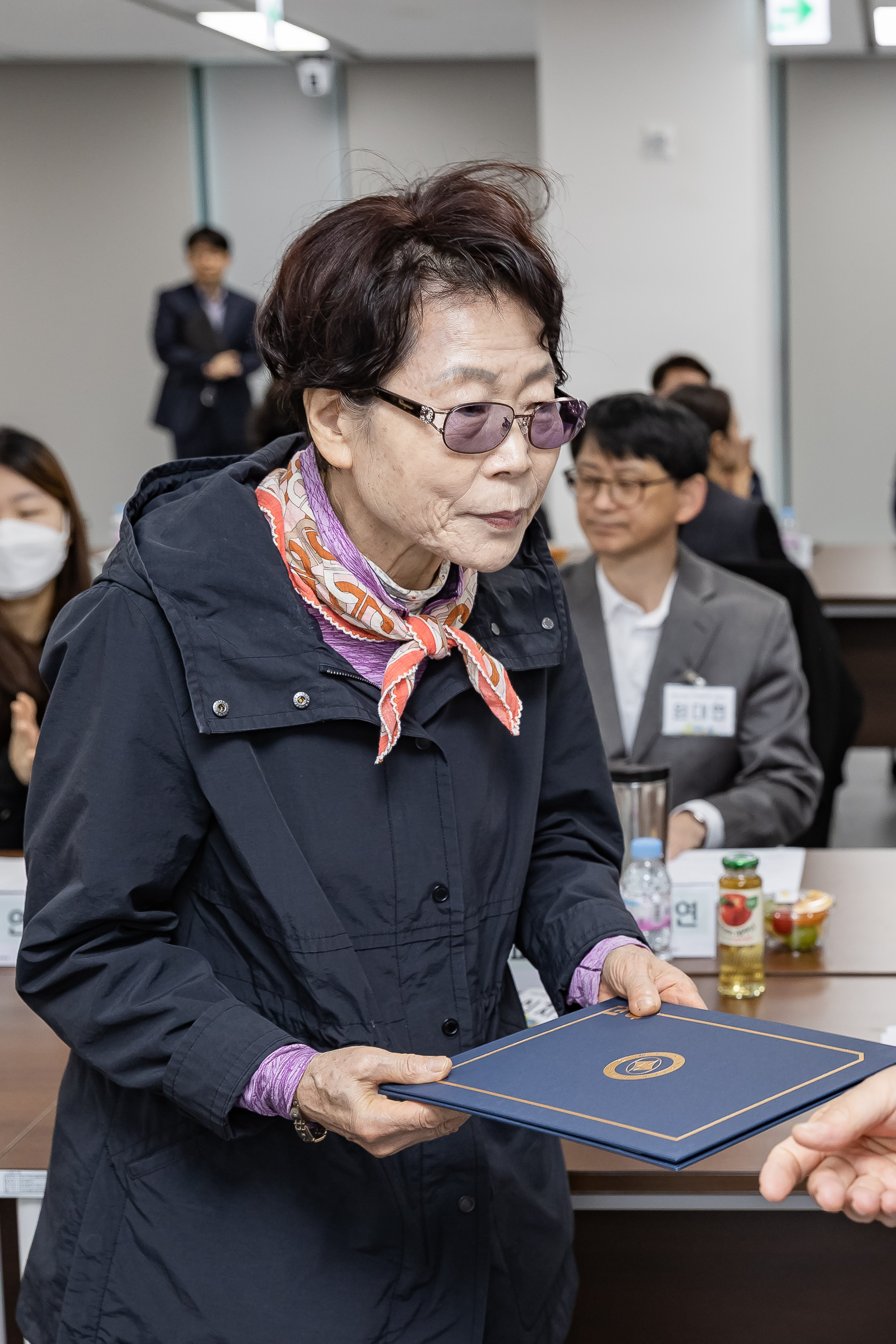 20251107-공약이행점검 주민배심원 위촉장 수여 20251107-1710_L_202001.jpg