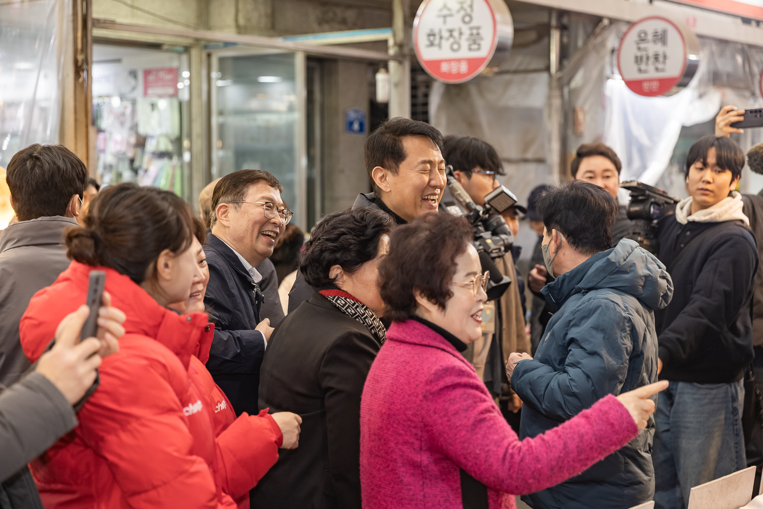 20260213-서울시장 광진구 주요 현장방문-자양전통시장, 어린이병원부지, 생활체육시설 부지 방문 20260213-5417_L_122428.jpg