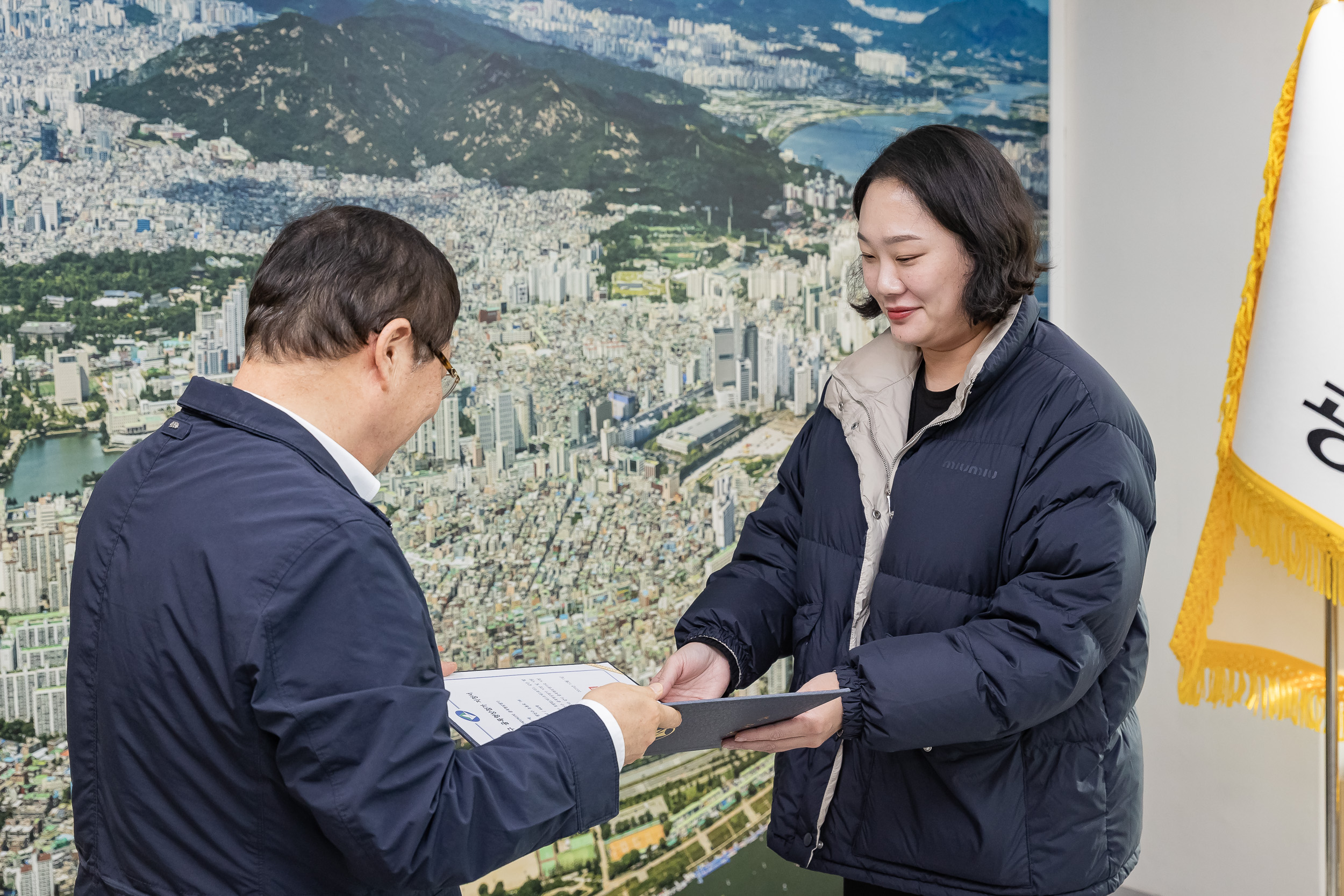 20251209-골목형상점가 지정서 수여식 20251209-26748_L_210702.jpg