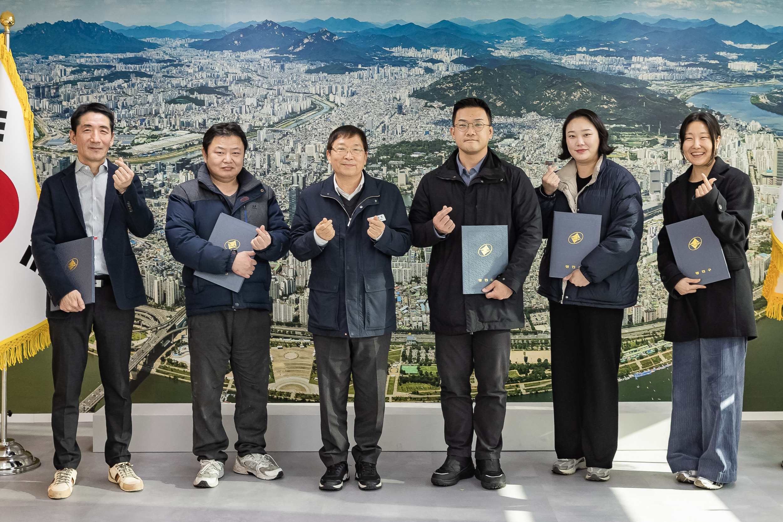 20251209-골목형상점가 지정서 수여식 20251209-26773_L_210702.jpg