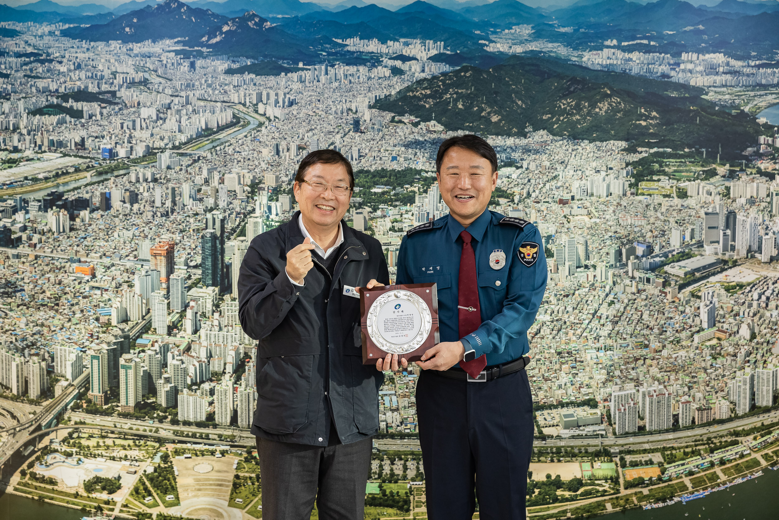 20251204-광진경찰서장 감사패 전달식 20251204-22048_L_174734.jpg