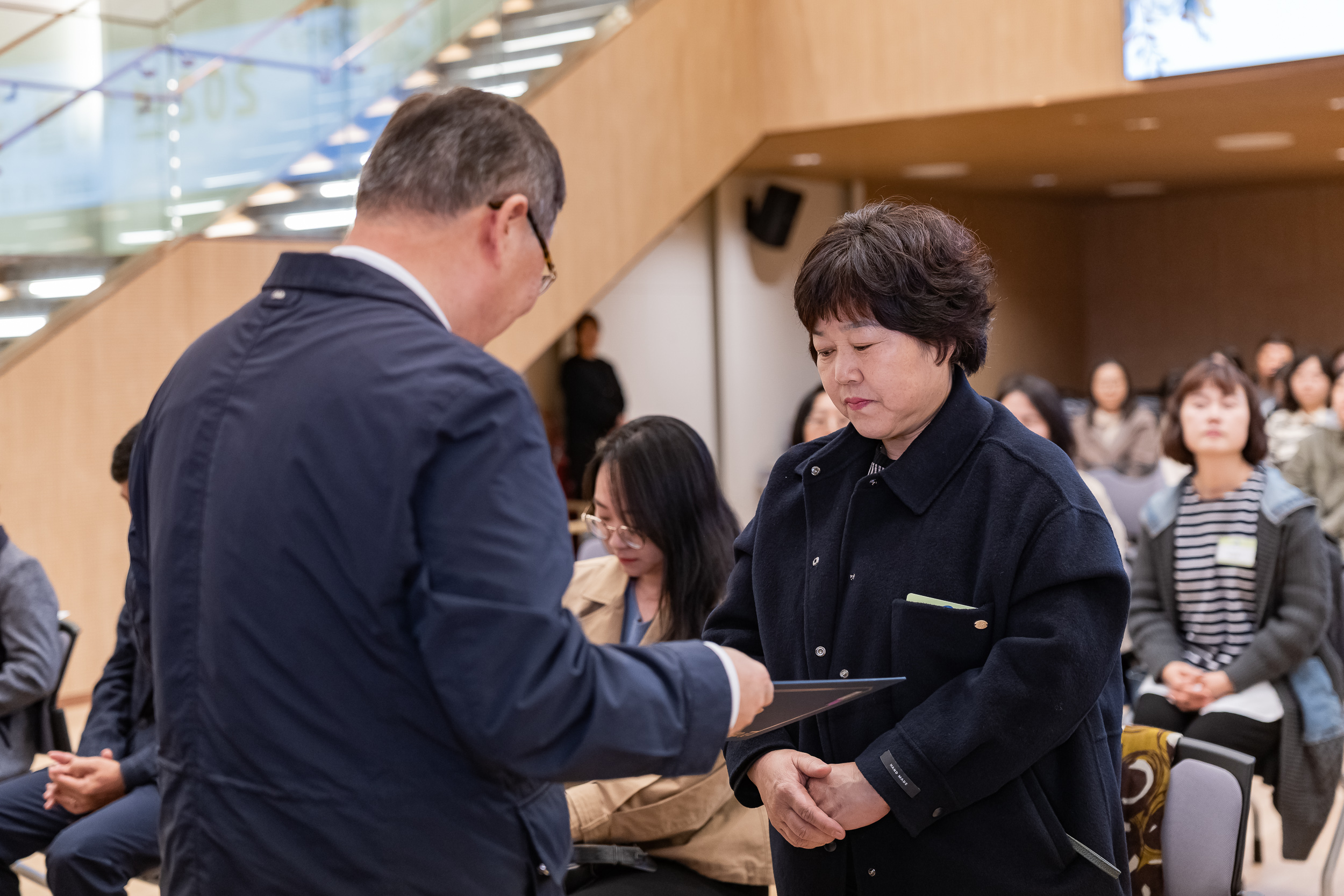 20251028-2025년 10월 정기 구민표창 수여식 20251028-73252_L_182442.jpg