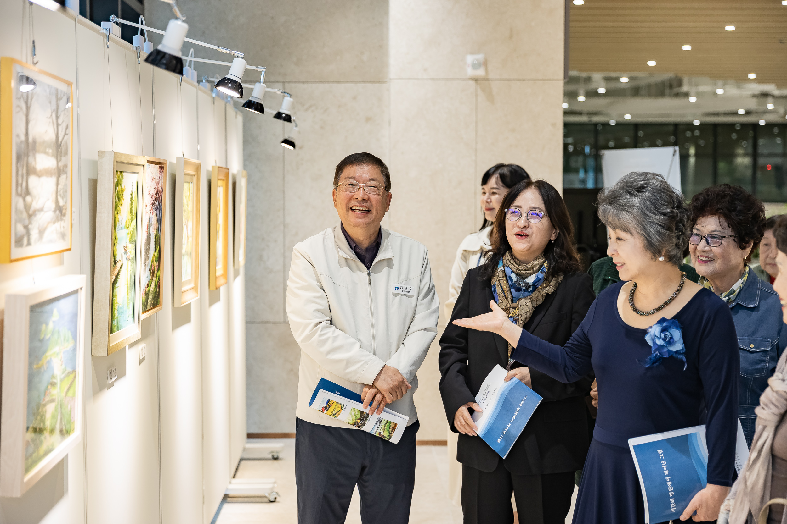 20251010-광진노인종합복지관 수채화동아리 갤러리 전시회 20251010-52897_L_153652.jpg