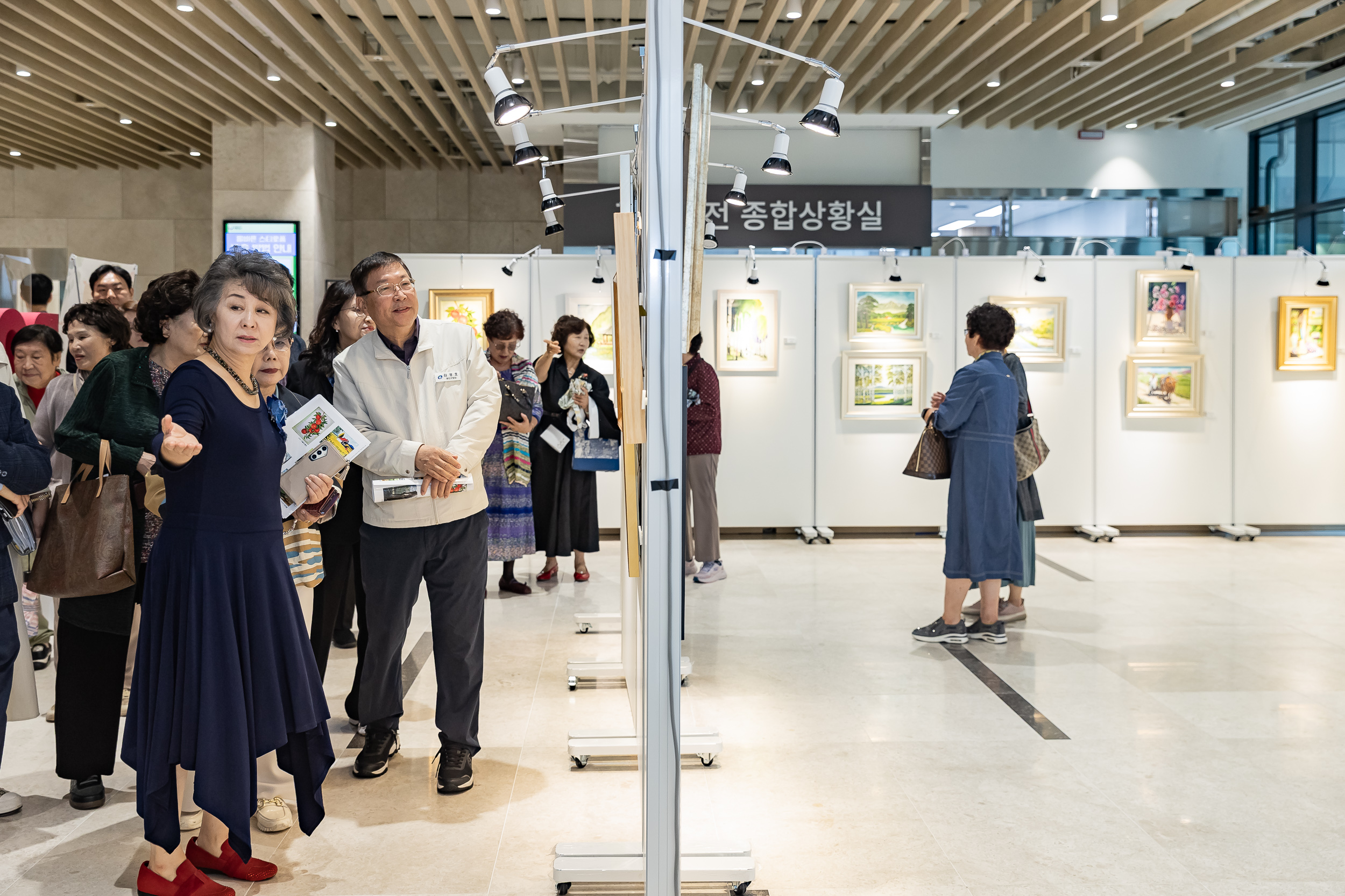 20251010-광진노인종합복지관 수채화동아리 갤러리 전시회 20251010-53001_L_153652.jpg