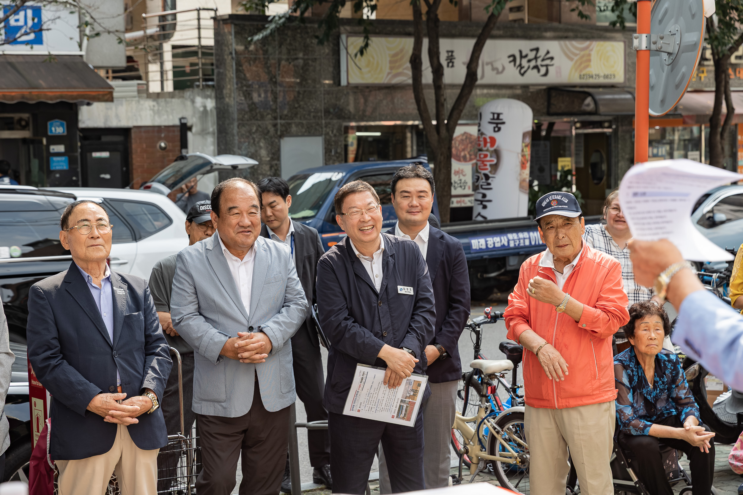 20251001-중곡4동 아차산노인복지회 추석맞이 후원물품 전달식 20251001-52441_L_134631.jpg