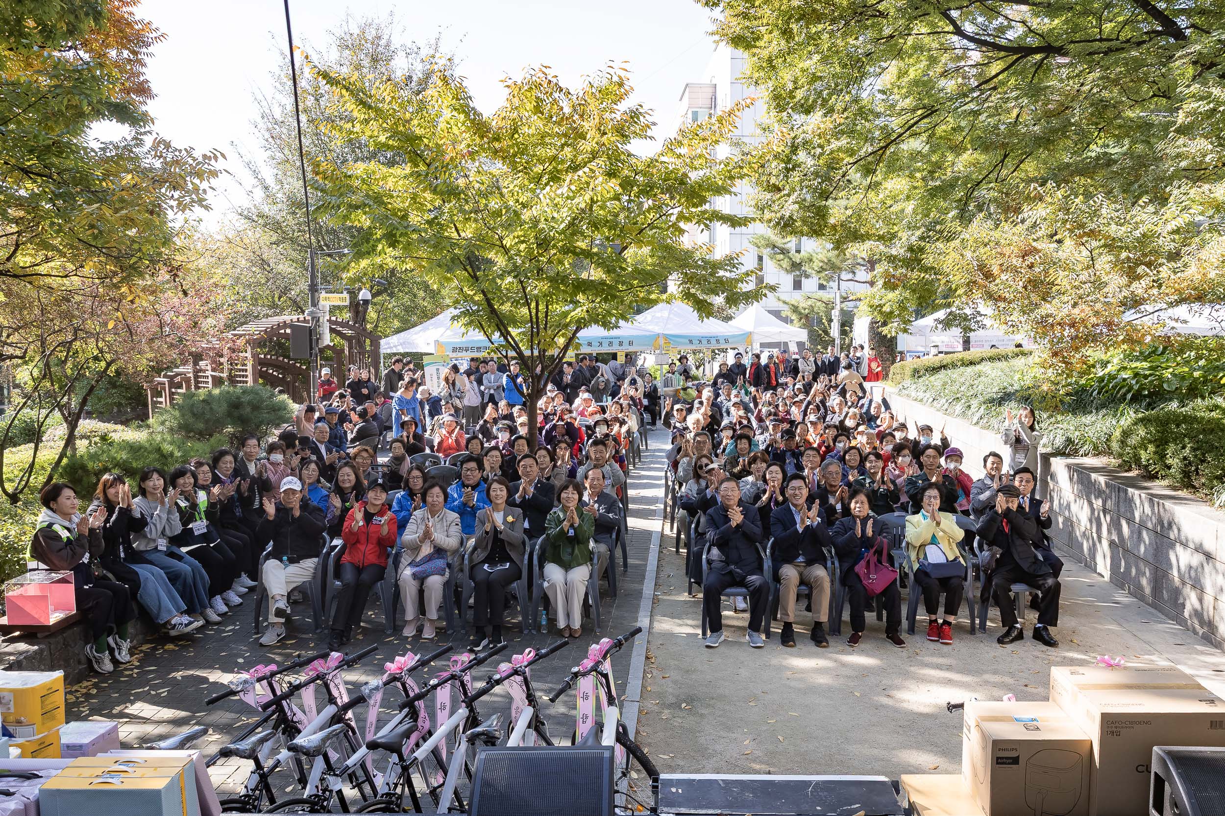 20251101-제12회 느티마을 한마당 20251101-80352_L_091822.jpg