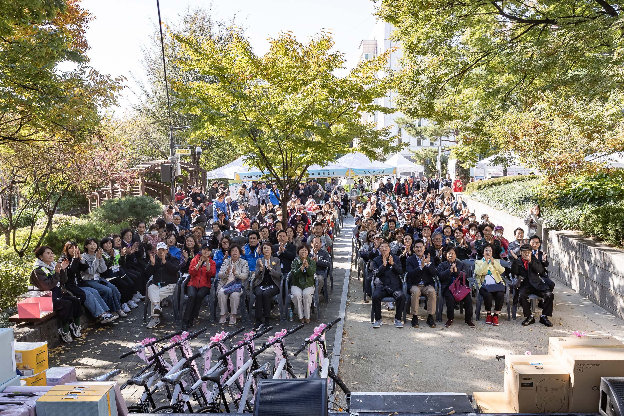 20251101-제12회 느티마을 한마당 20251101-80354_L_091822.jpg