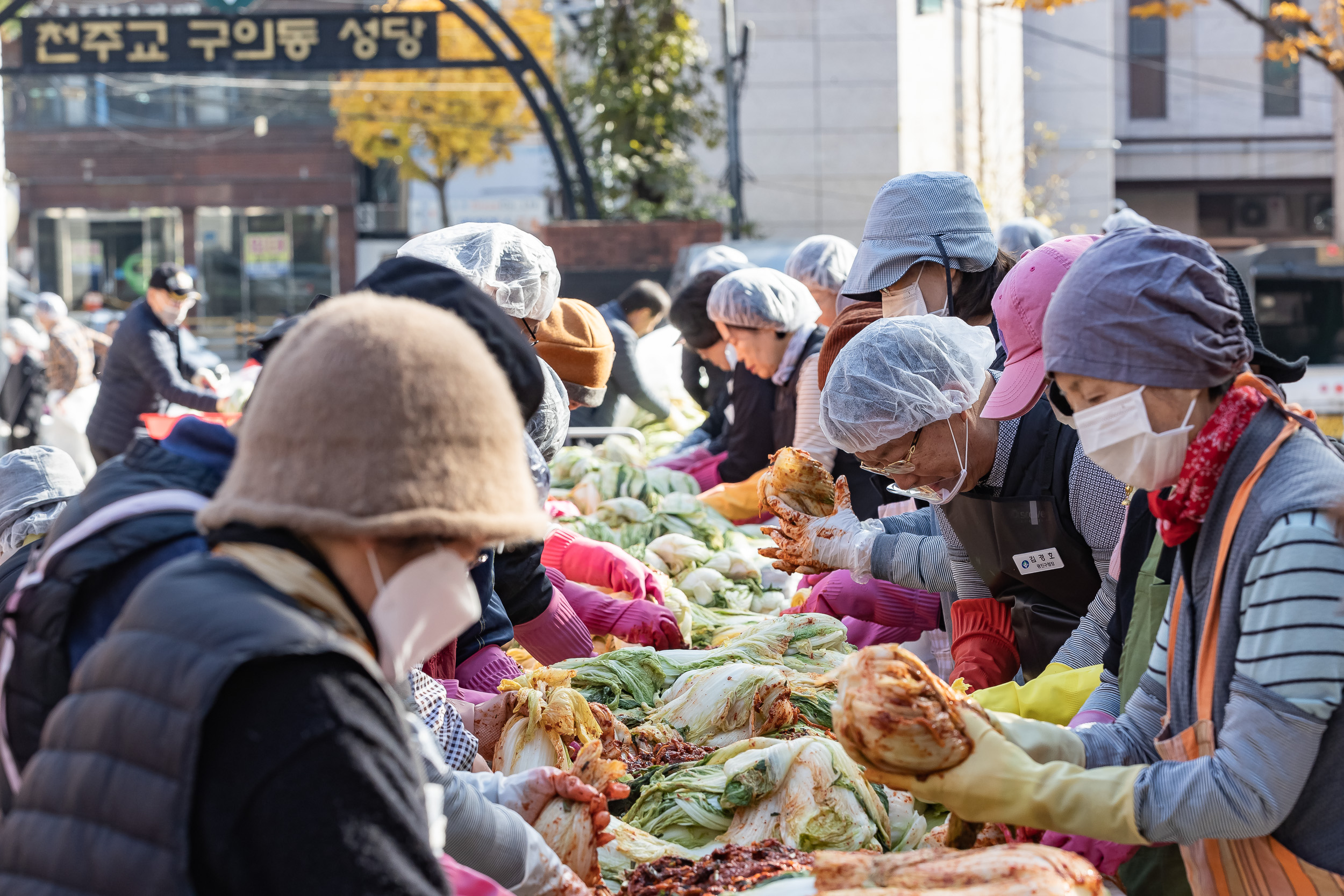 20251115-천주교 사랑의 김장 나눔행사 20251115-8082_L_155945.jpg