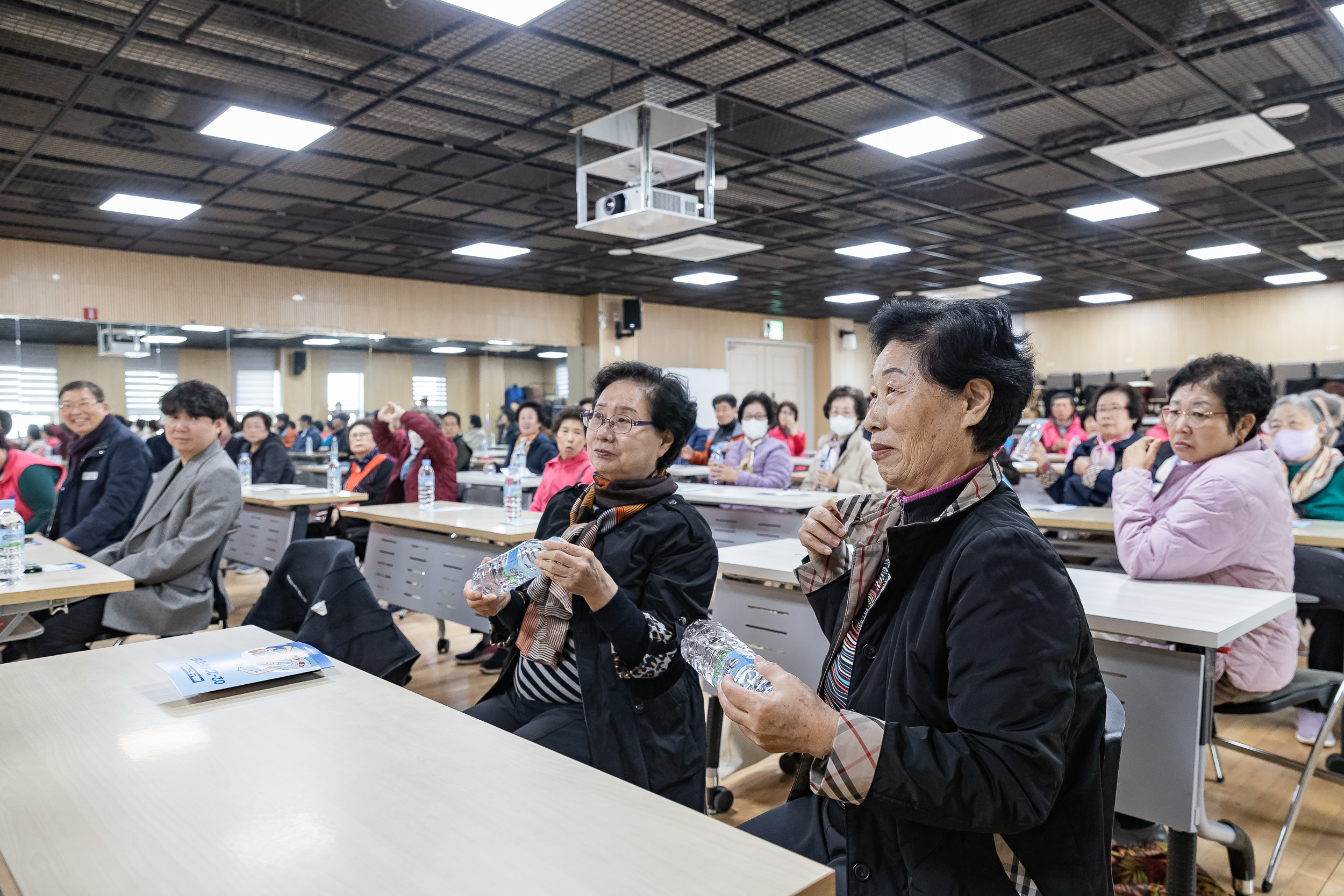 20251104-군자동 스포츠정형외과 건강강좌 20251104-0131_L_104059.jpg