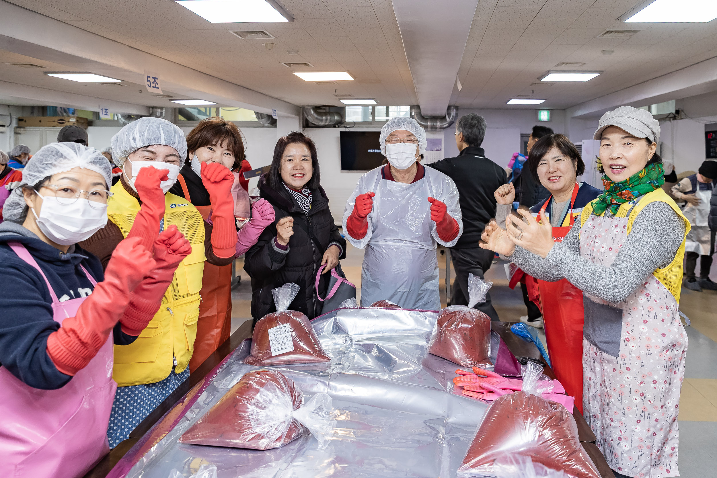 20251202-자양동 지역주민의 따뜻한 겨울나기를 위한 사랑의 김장나누기 20251202-20376_L_191053.jpg