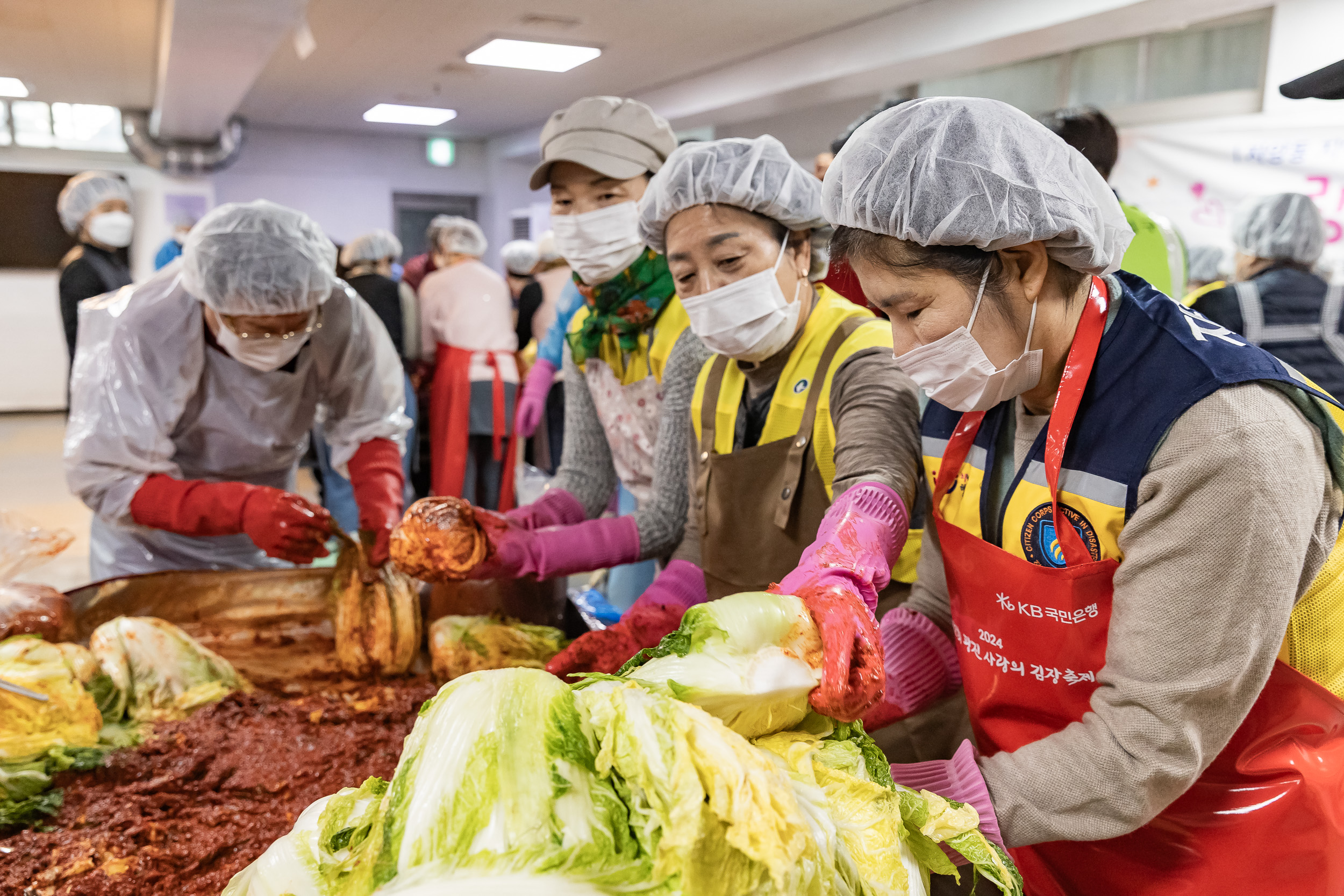 20251202-자양동 지역주민의 따뜻한 겨울나기를 위한 사랑의 김장나누기 20251202-20519_L_191054.jpg